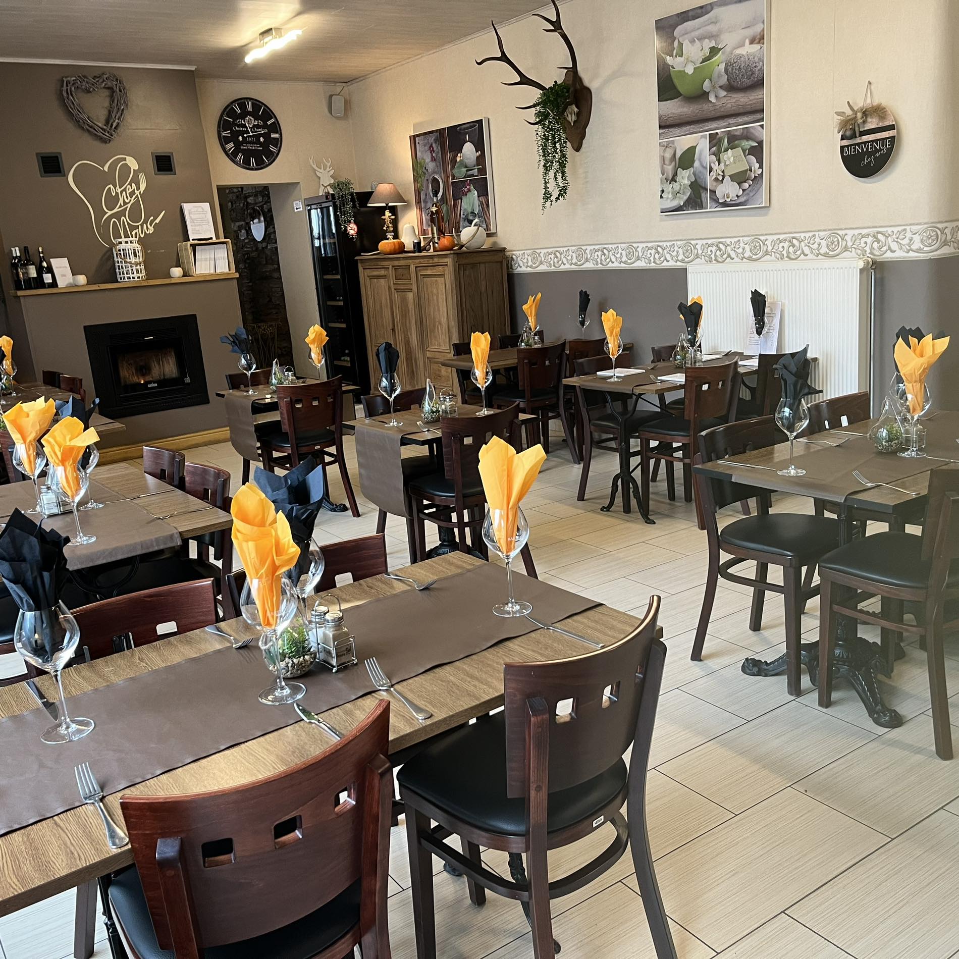 Restaurant - Chez Nous