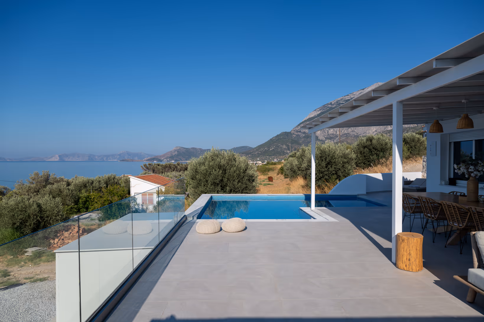 Exclusive Hotel - Hotel Webflow Template