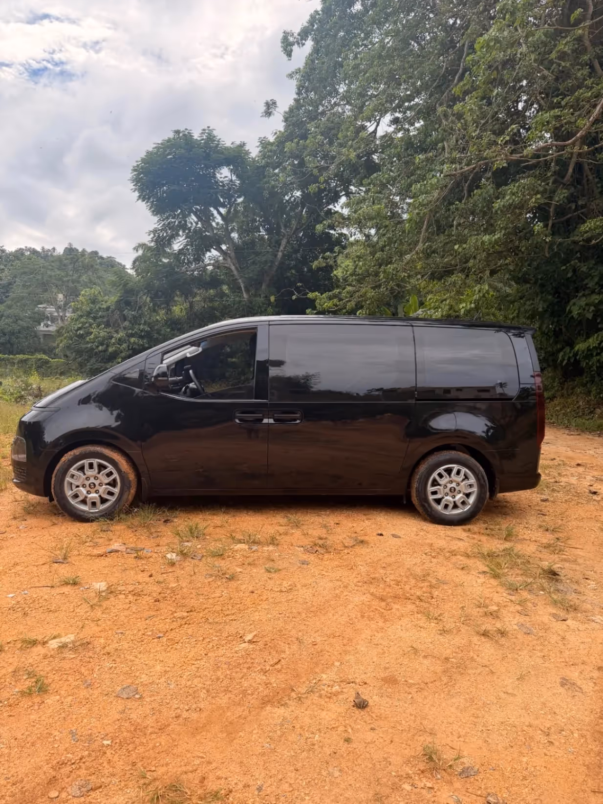  Hyundai Staria 2.2D (2024)