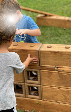image of a preschool art class activity