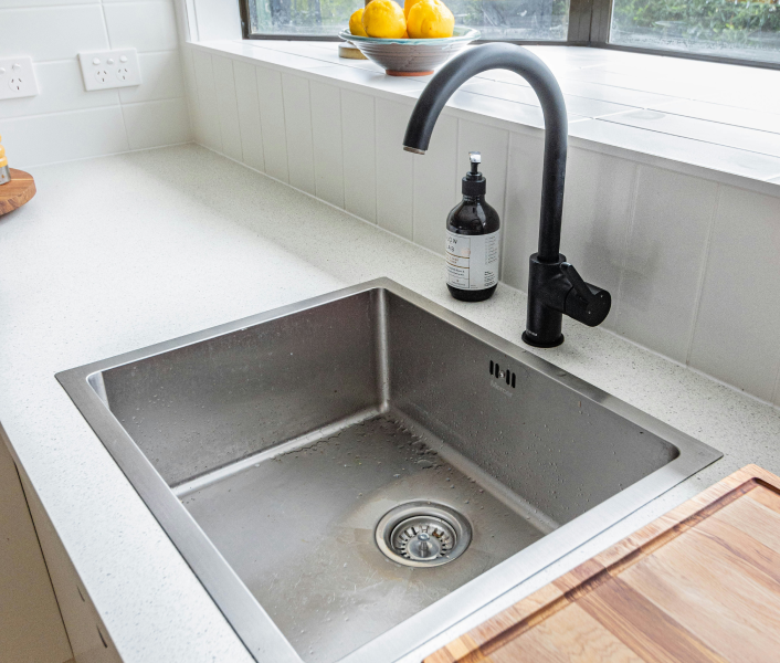 Débouchage évier - Téléphone - L'as des canalisations