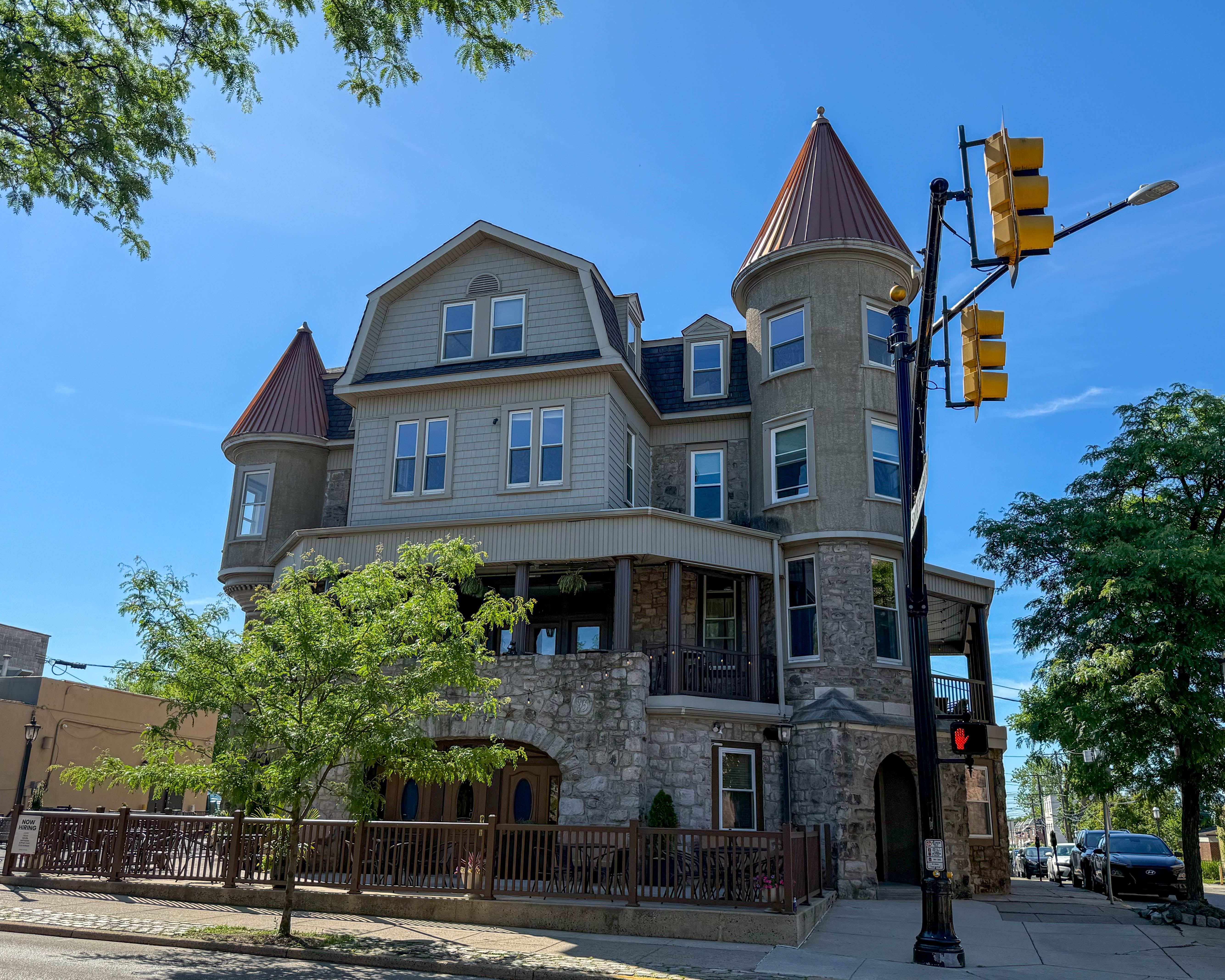 Porter at 34 E Butler Avenue in Ambler, Pennsylvania serving the local community