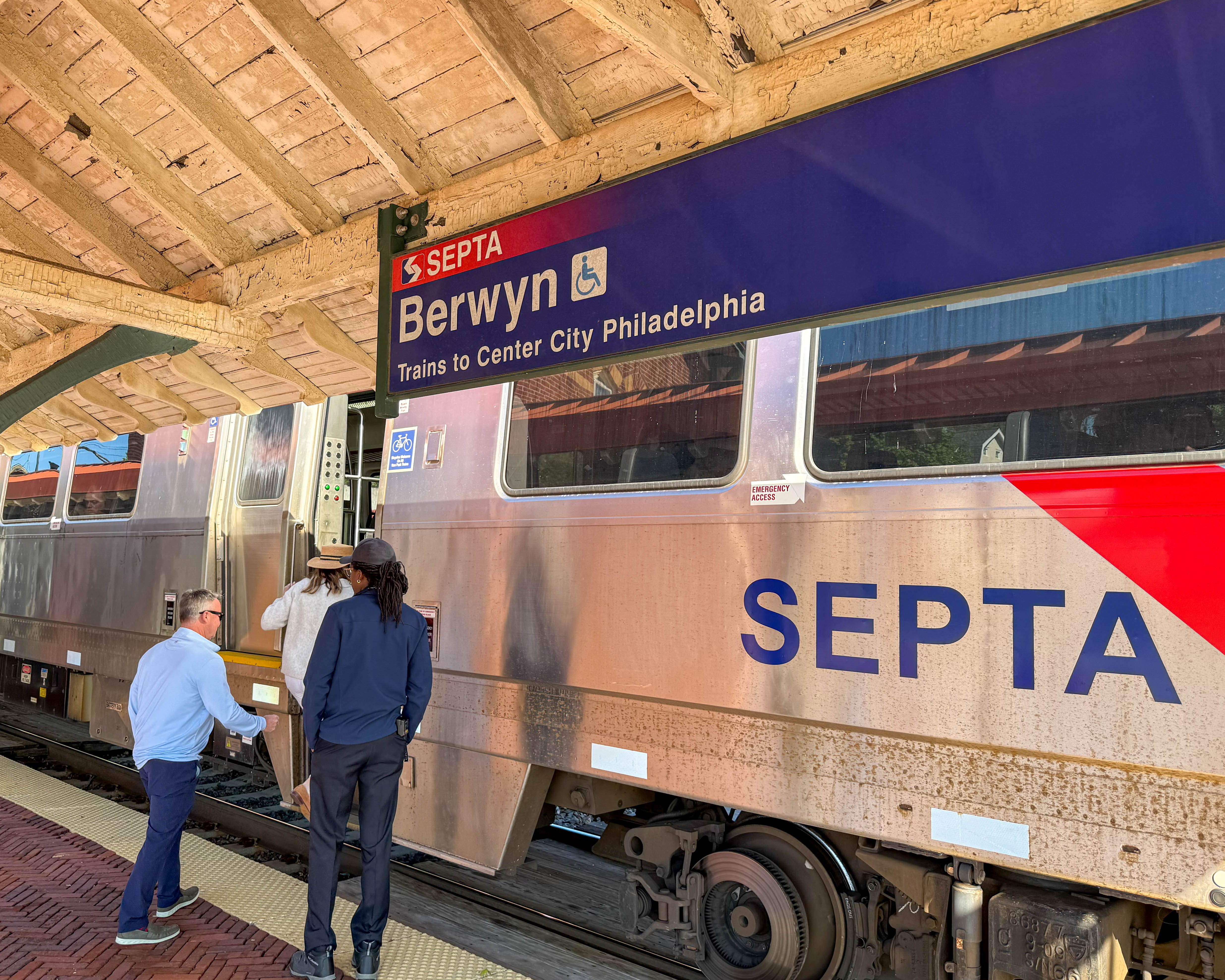 Berwyn Train Station at 643 Lancaster Avenue in Berwyn, Pennsylvania serving the local community