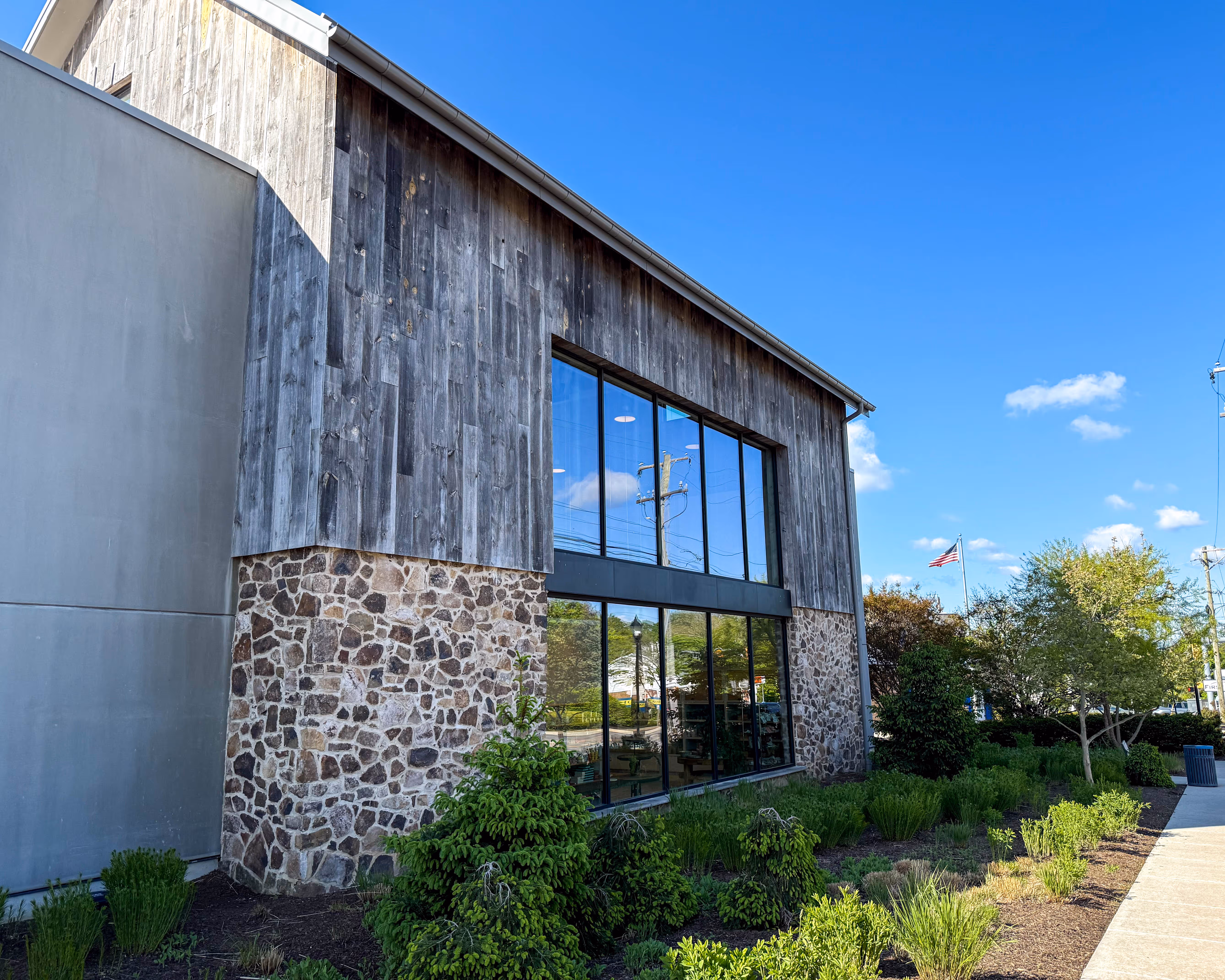 Antropologie at 138 W Lancaster Avenue in Devon, Pennsylvania serving the local community