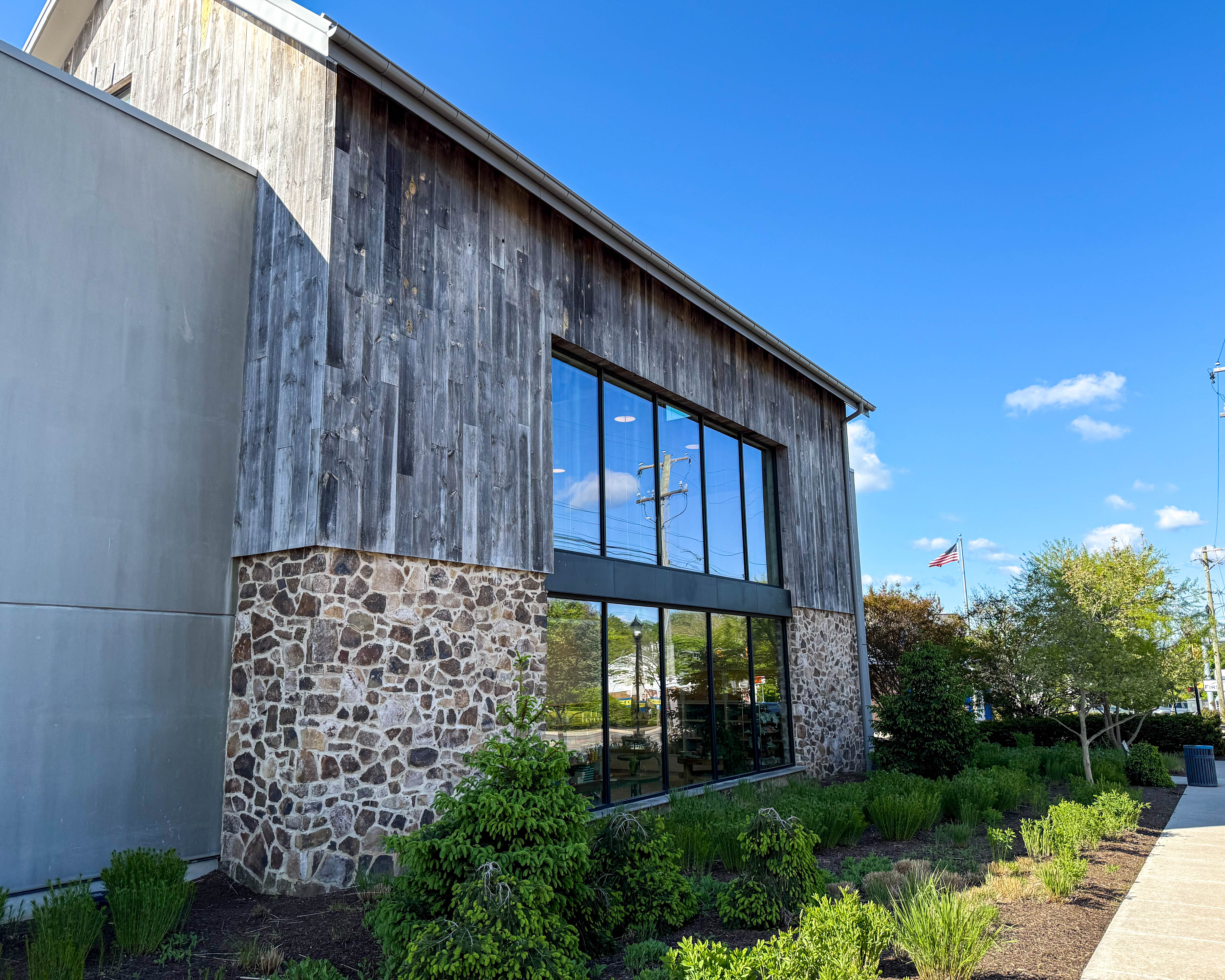 Antropologie at 138 W Lancaster Avenue in Devon, Pennsylvania serving the local community