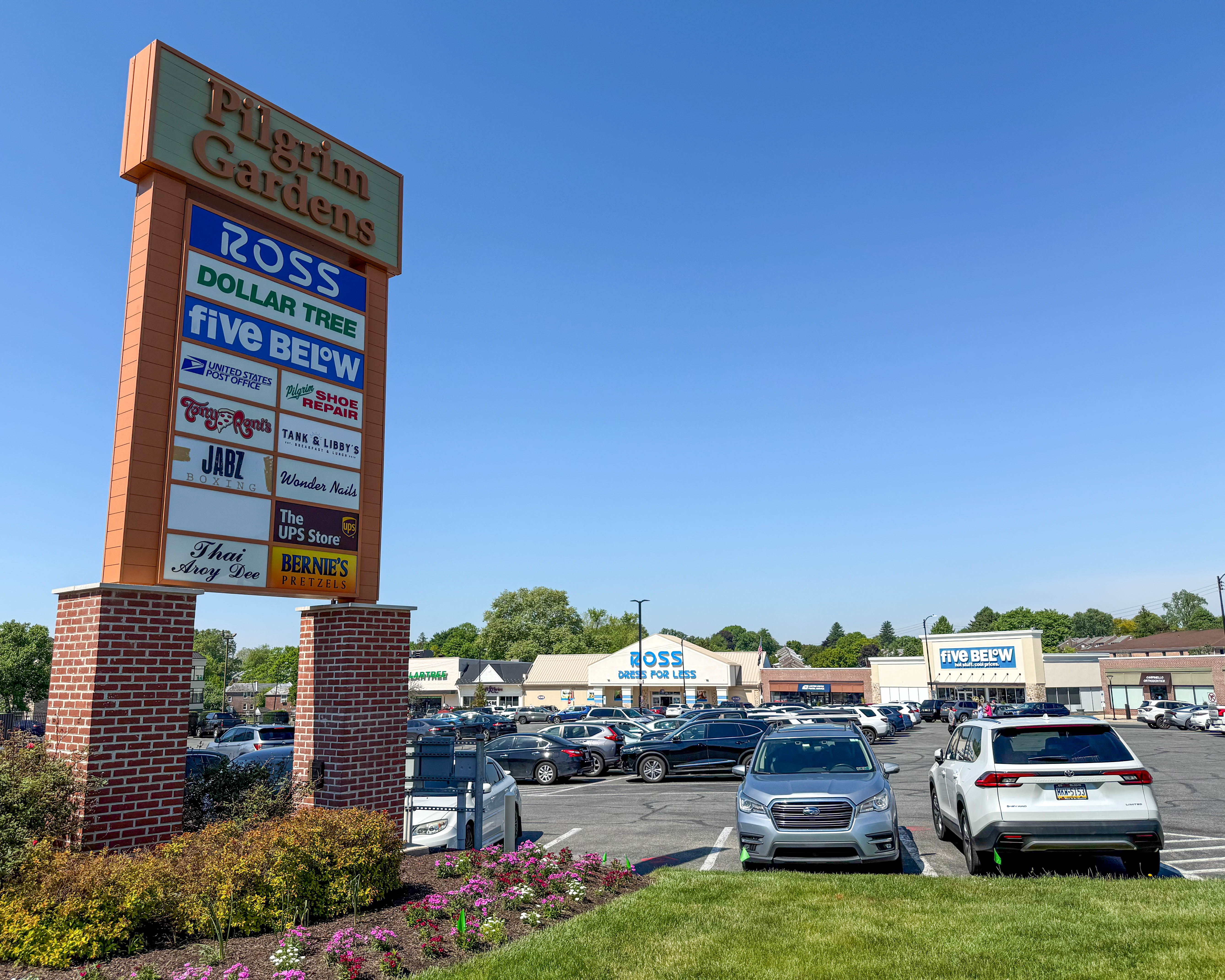 Pilgrim Gardens Shopping Mall at 4911 Township Line Road in Drexel Hill, Pennsylvania serving the local community