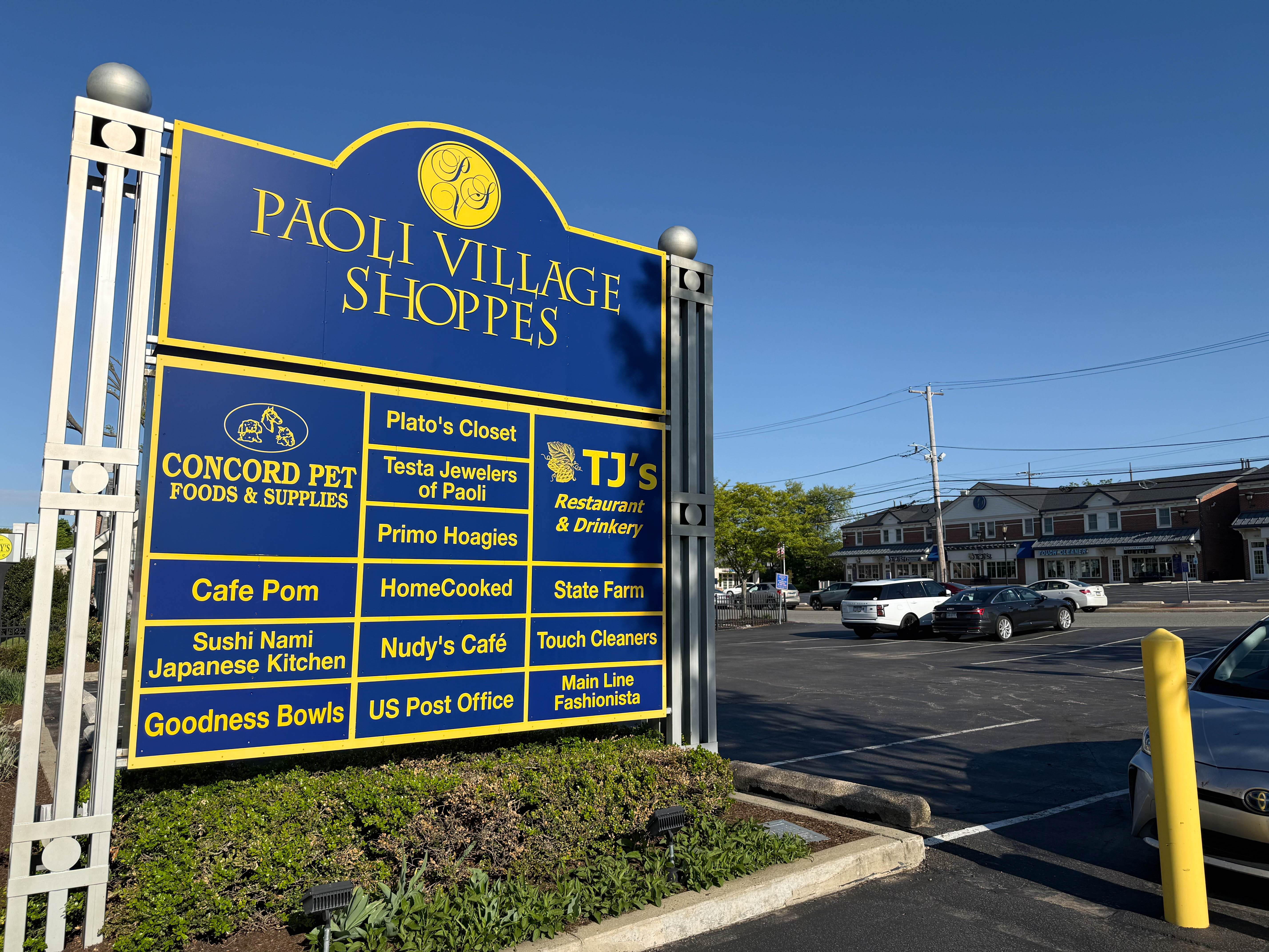 Paoli Village Shoppes at Paoli Plaza in Paoli, Pennsylvania serving the local community