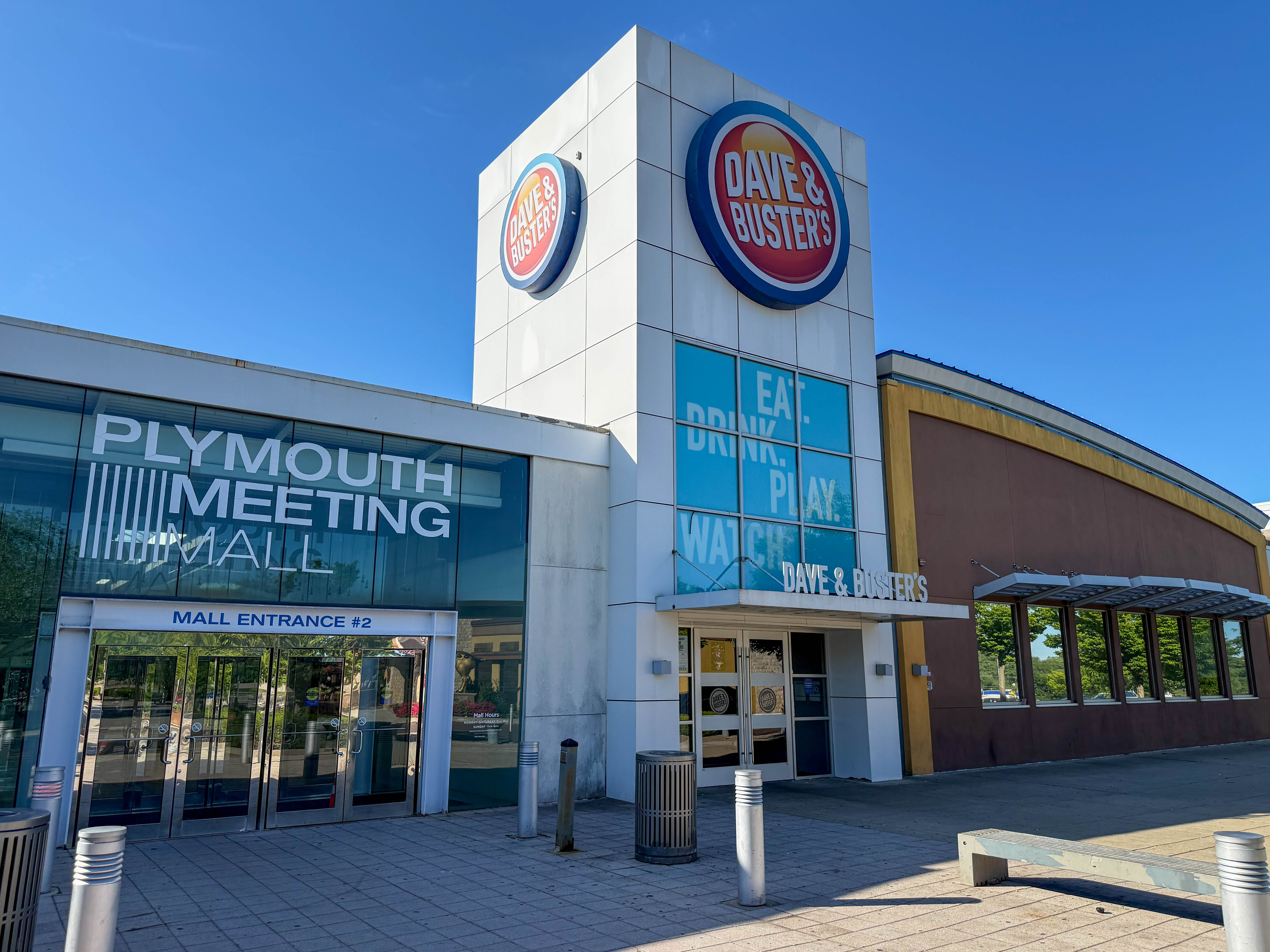 Plymouth Meeting Mall at 500 W Germantown Pike in Plymouth Meeting, Pennsylvania serving the local community