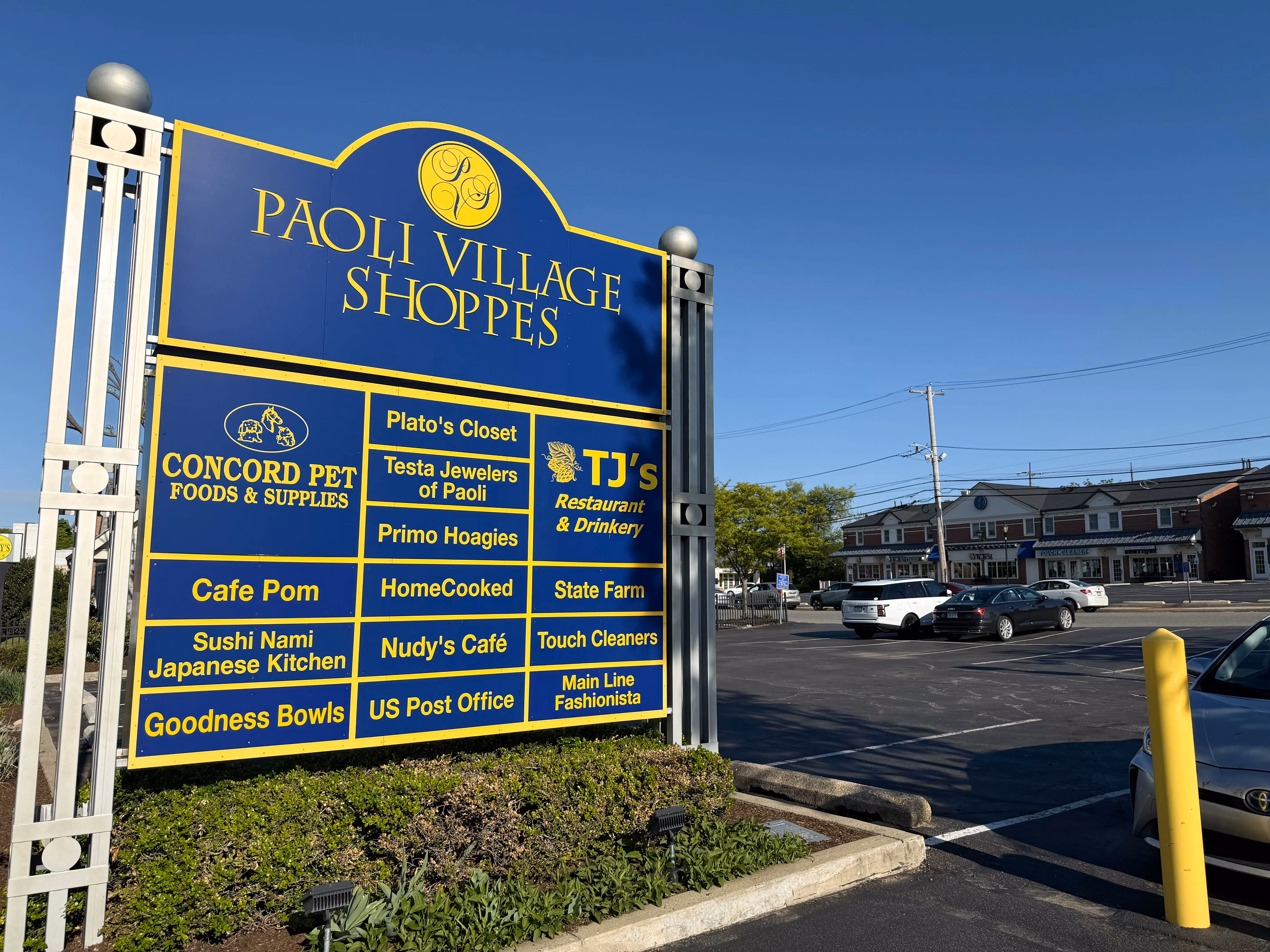 Paoli Village Shoppes at Paoli Plaza in Paoli, Pennsylvania serving the local community