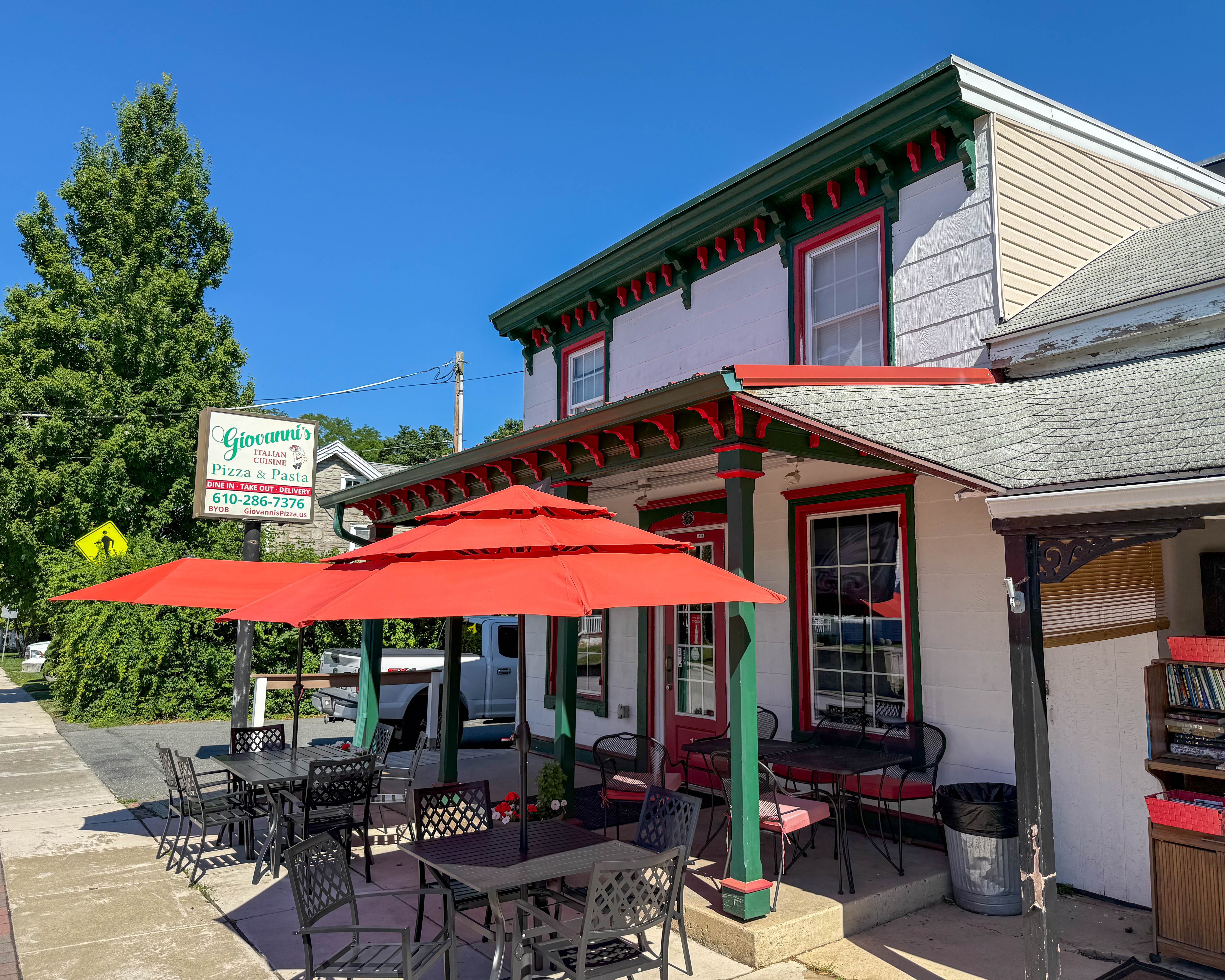 Giovanni's Pizza & Pasta at 18 W Main Street in Elverson, Pennsylvania serving the local community