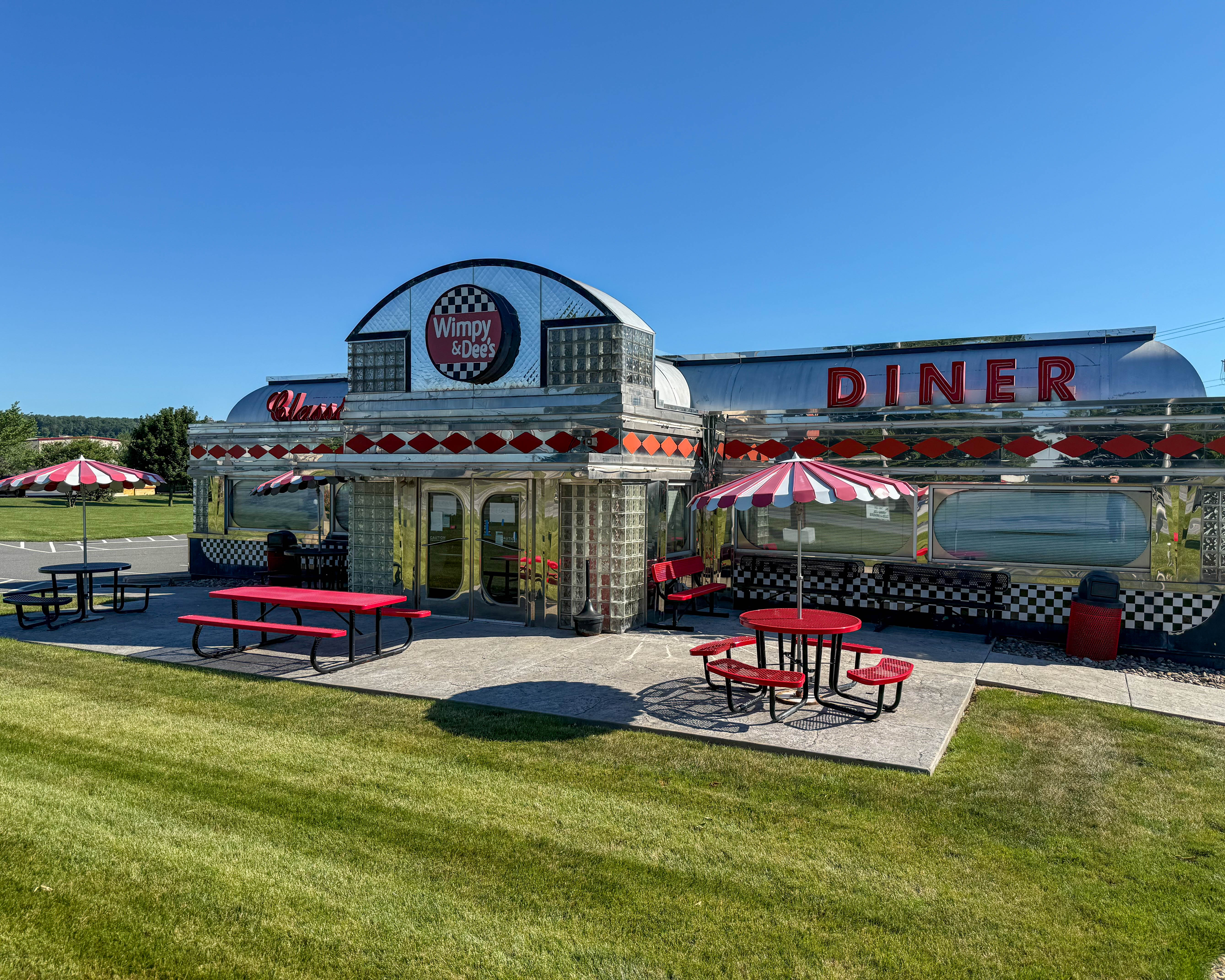Wimpy & Dee's Diner at 5051 Horseshoe Pike in Honey Brook, Pennsylvania serving the local community