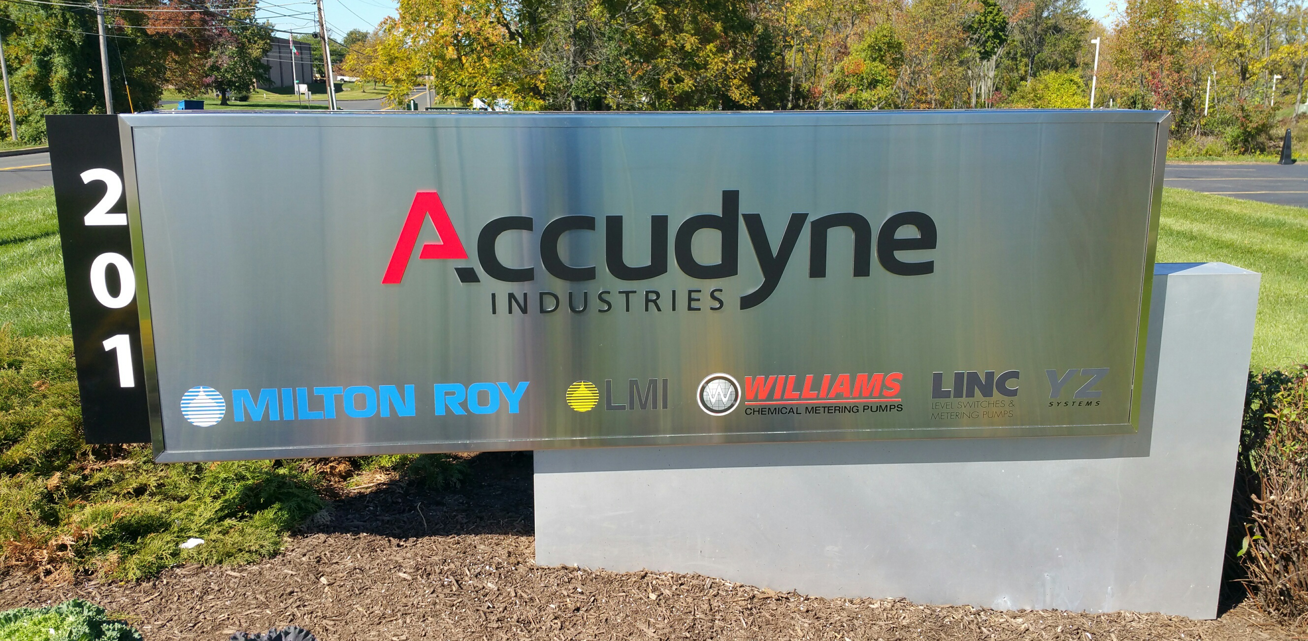Acrylic dimensional letters and vinyl on an aluminum monument sign