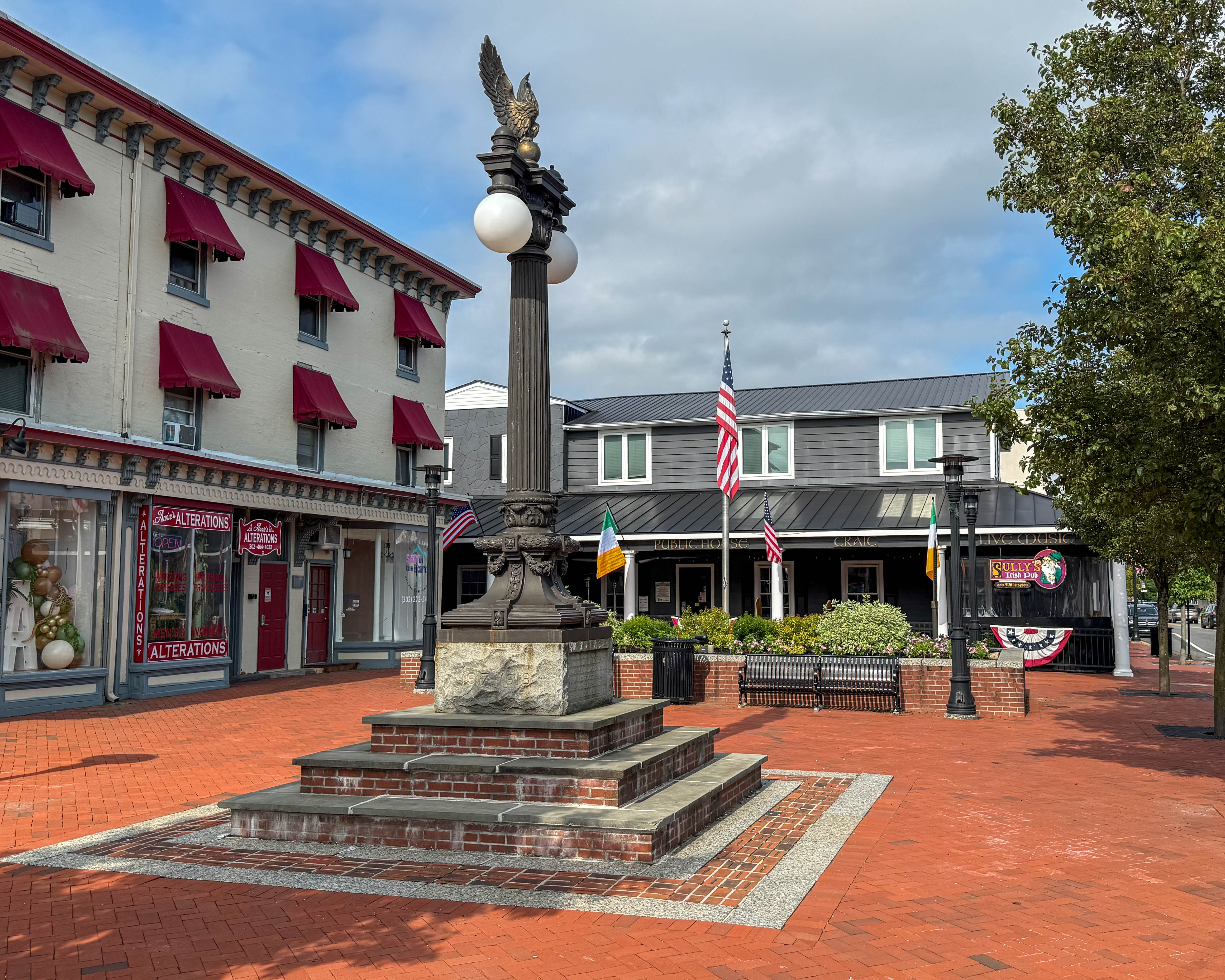 Sully's Irish Pub at 12 W Main Street in Middletown, DE serving the local community
