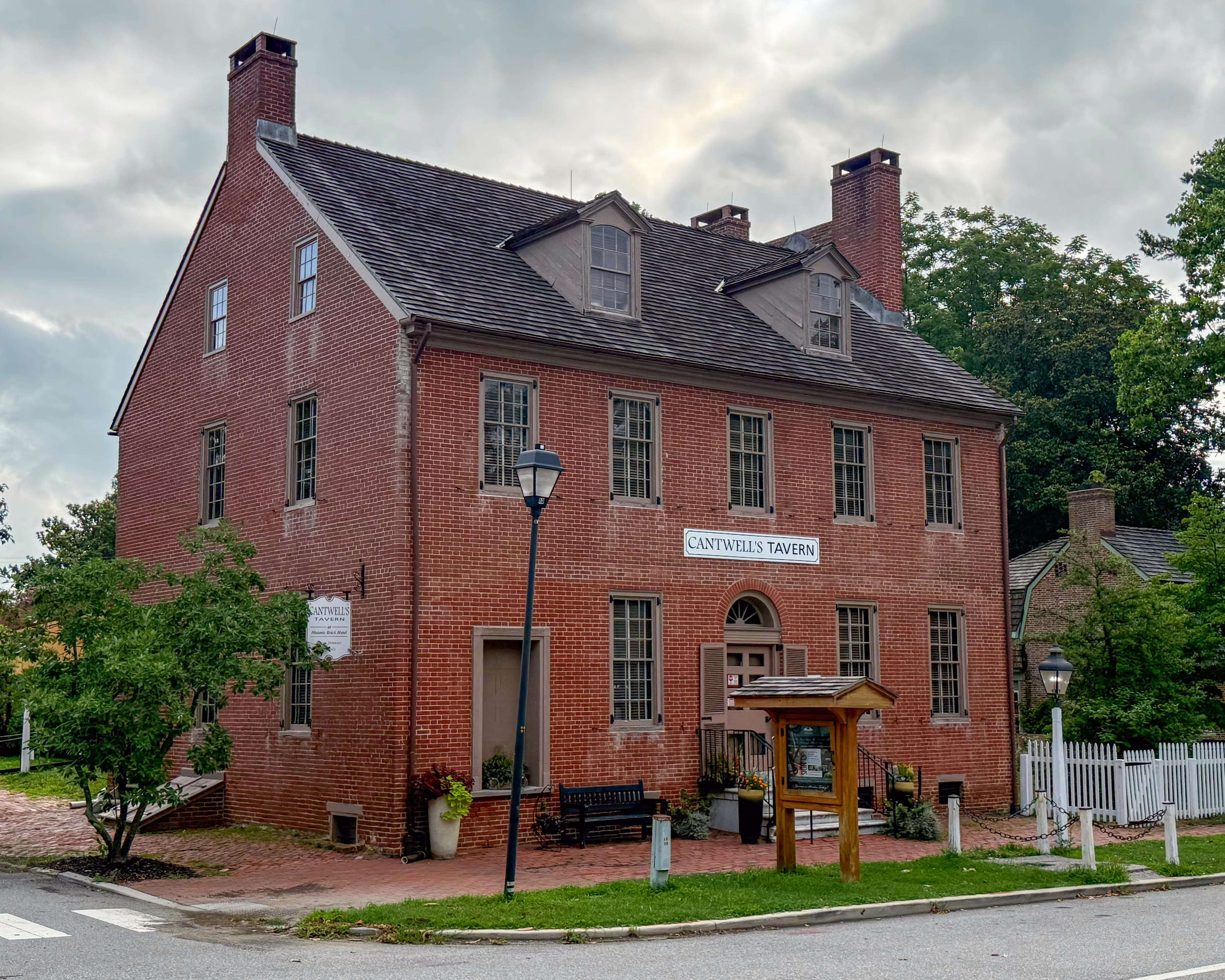 Cantwells Tavern at 119 Main Street in Odessa, DE serving the local community