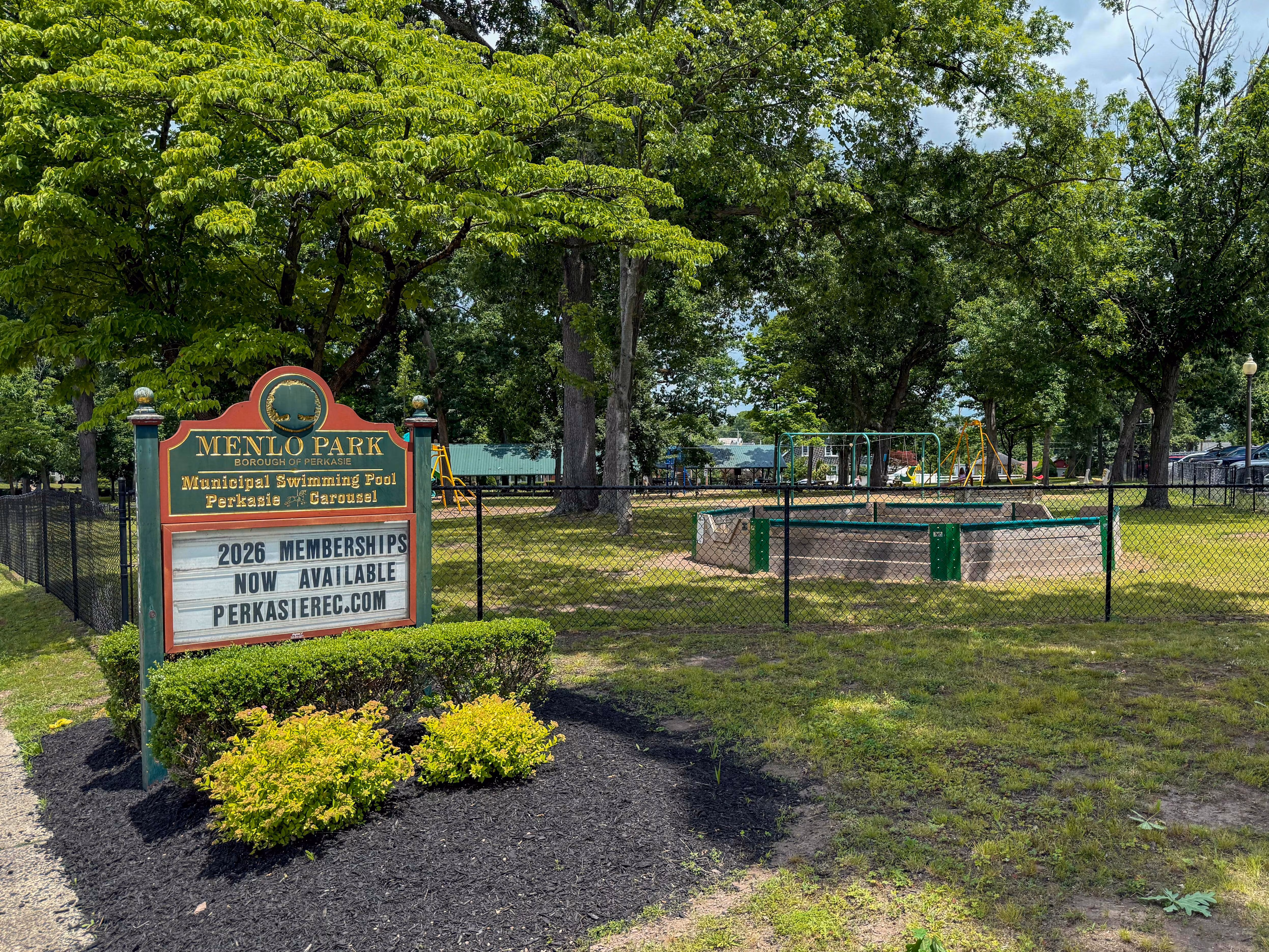 Menlo Park at 425 Arthur Avenue in Perkasie, PA serving the local community