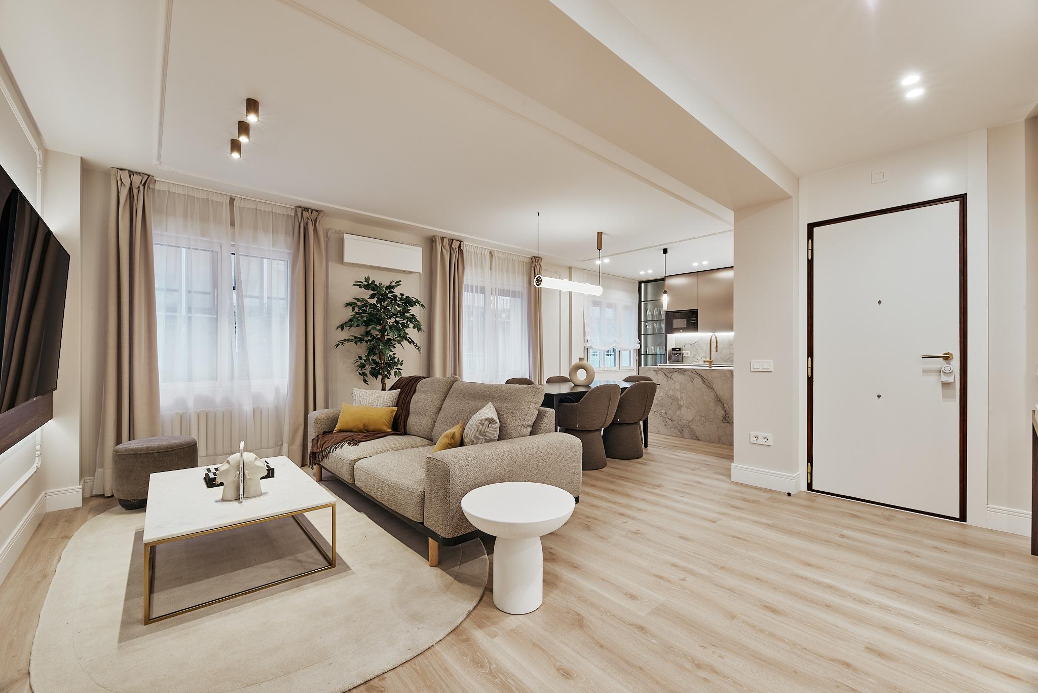 Elegancia serena con terraza en el corazón de Salamanca