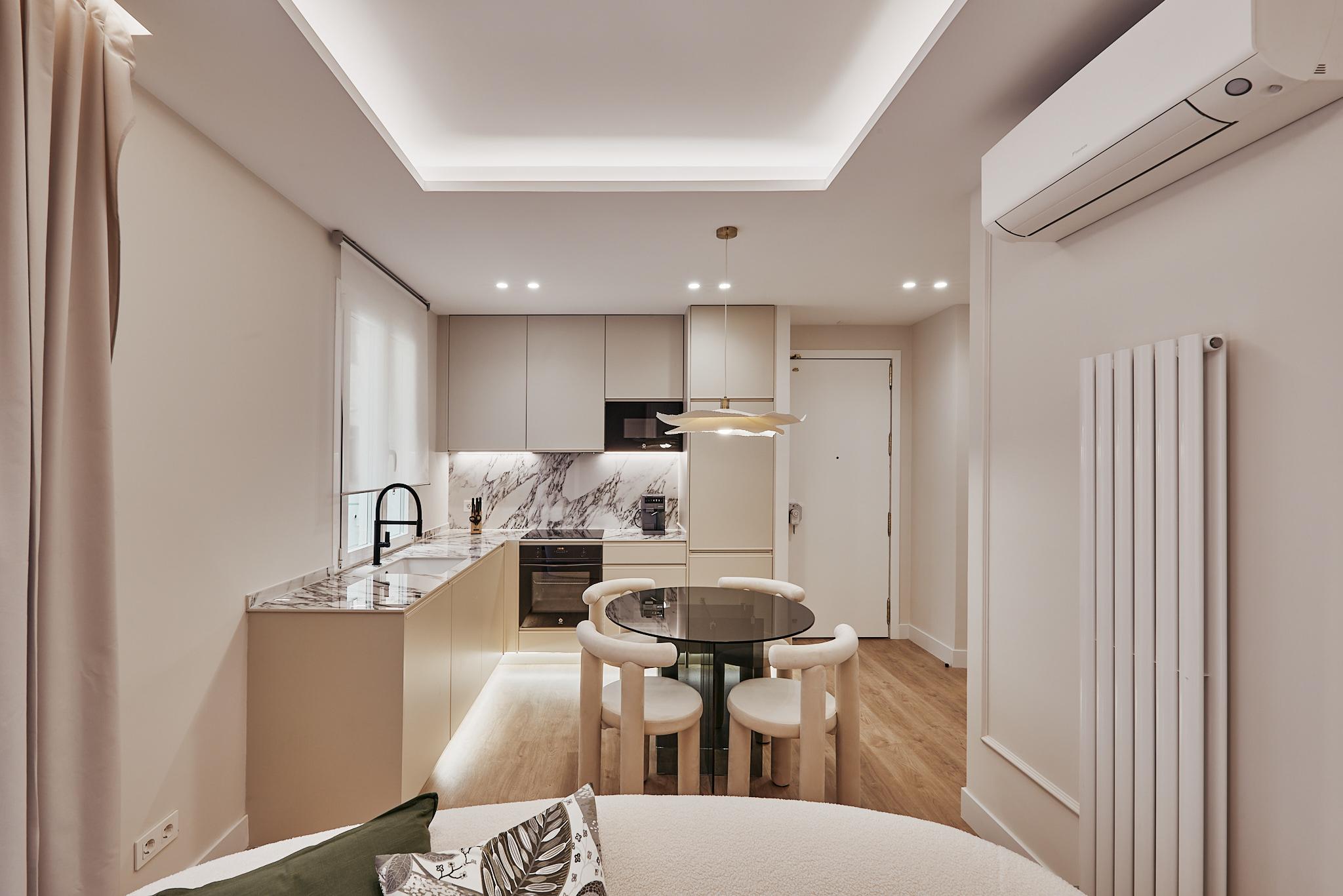 Estrene diseño de autor en finca clásica de 1920 en Lista