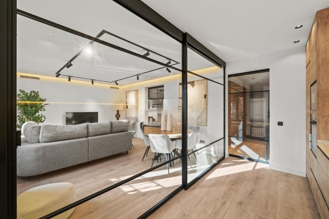 Espectacular piso reformado con vistas al Palacio Real 