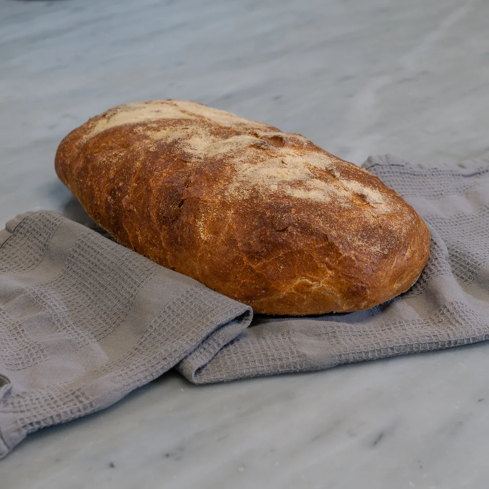 Stenugnsbakat Gustavo bröd från Åby Konditori i Norrköping