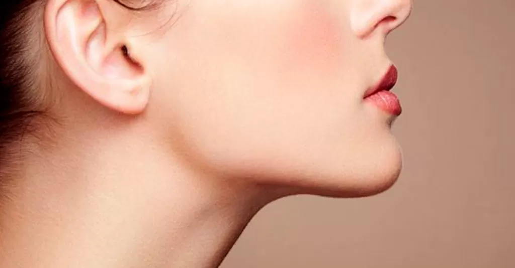 disfarçar queixo pequeno