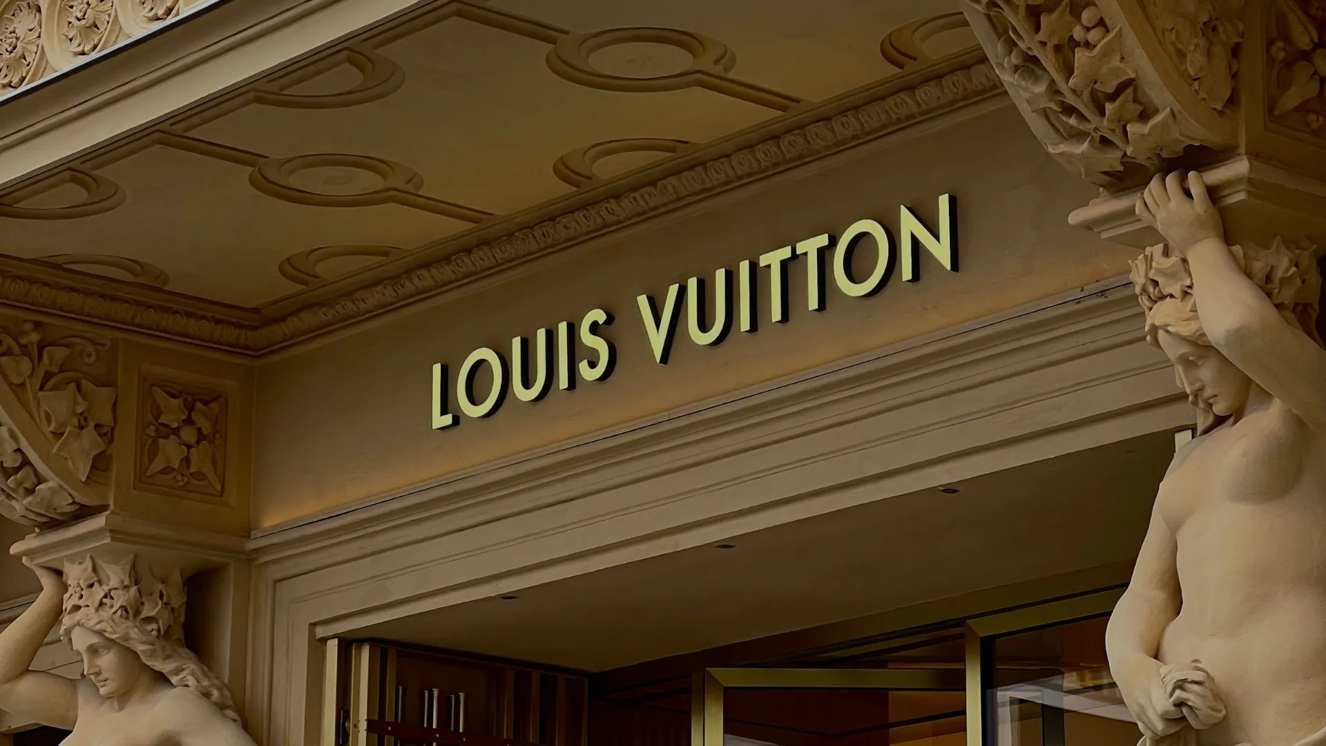 Authentification Louis Vuitton par une experte française
