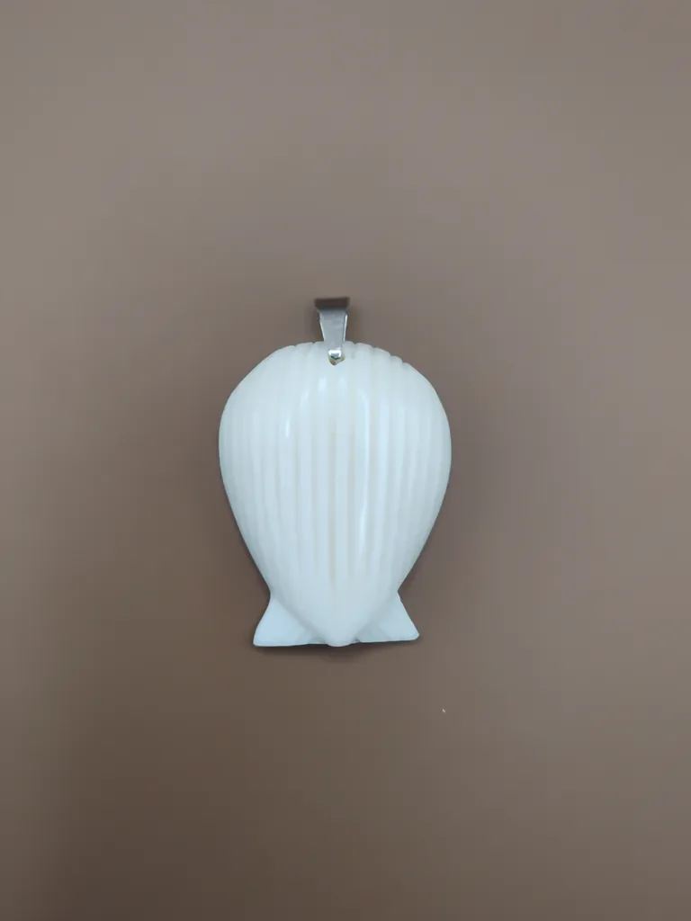 Pendentif en Os -Coquillage- 