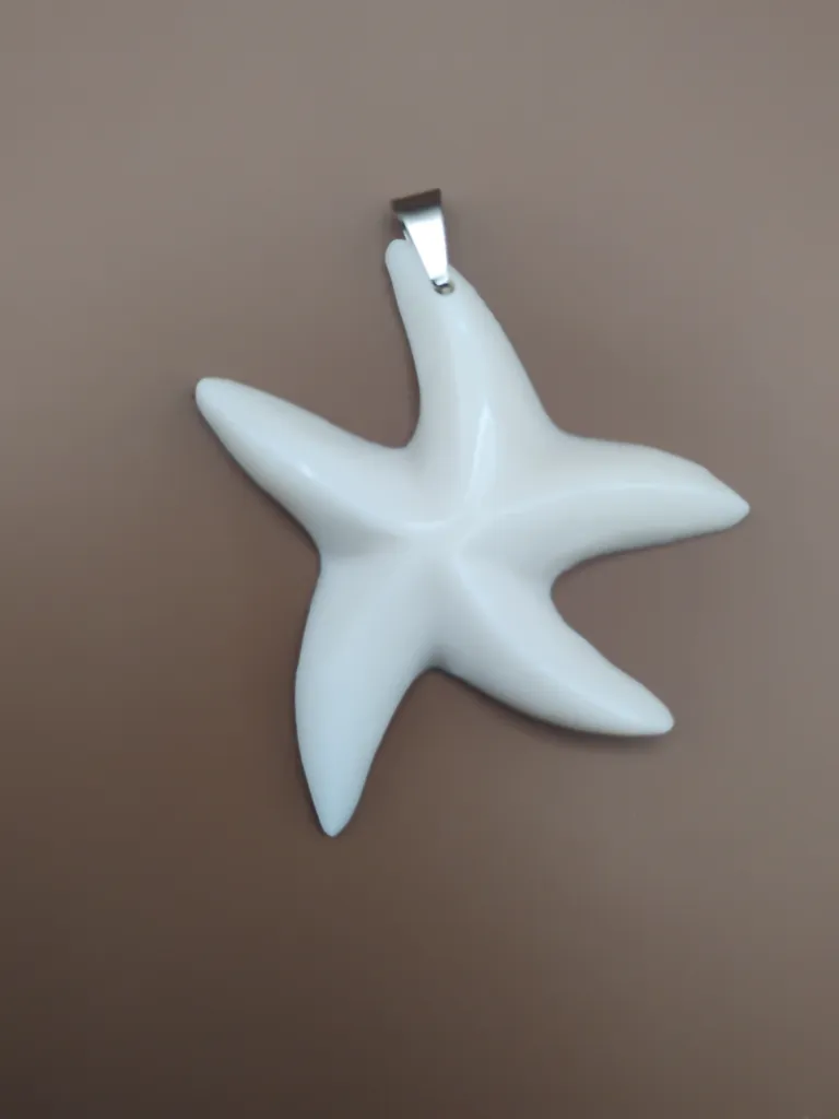 Pendentif en Os -Etoile de mer-