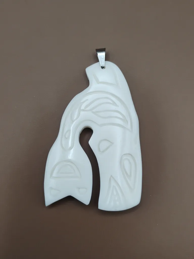 Pendentif en Os -motif tribal-