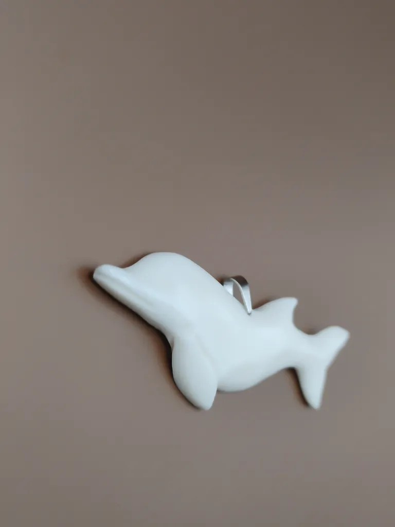 Pendentif os dauphin vue gauche