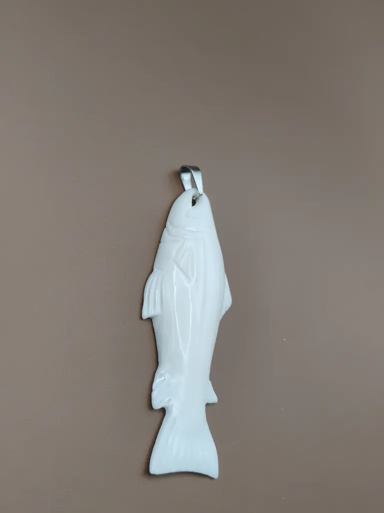 Pendentif os saumon vue gauche