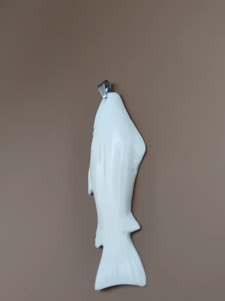 Pendentif os saumon vue droite