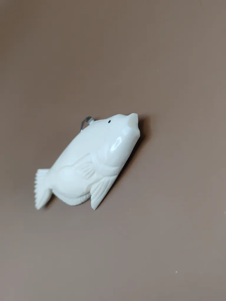 Pendentif os poisson vue droite