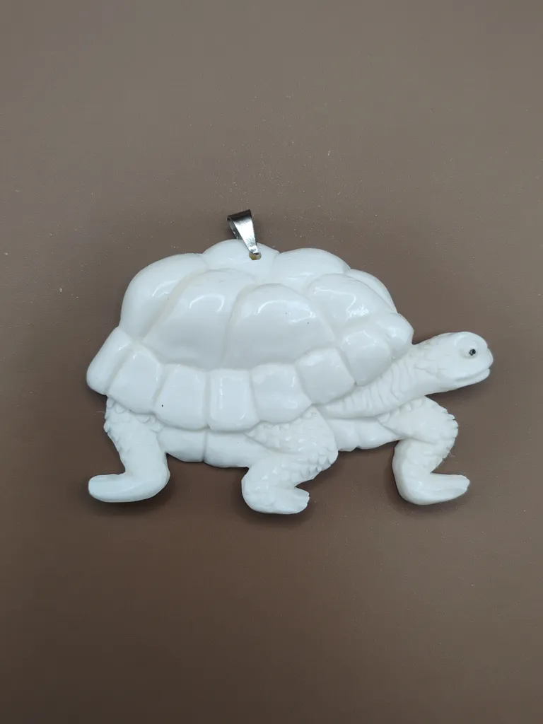 Pendentif en Os luxe -Tortue de terre- 