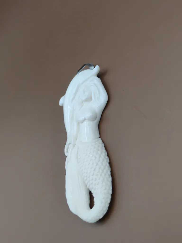 Pendentif os luxe sirène dauphin vue droite