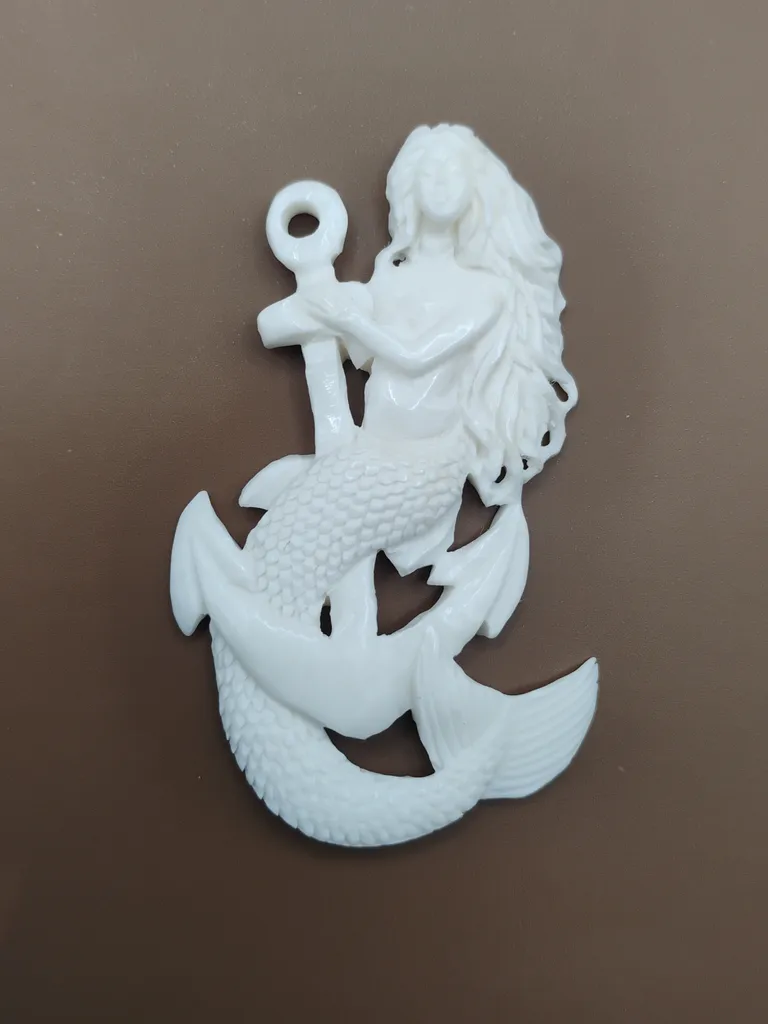 Pendentif en Os luxe -Sirène sur une ancre- 