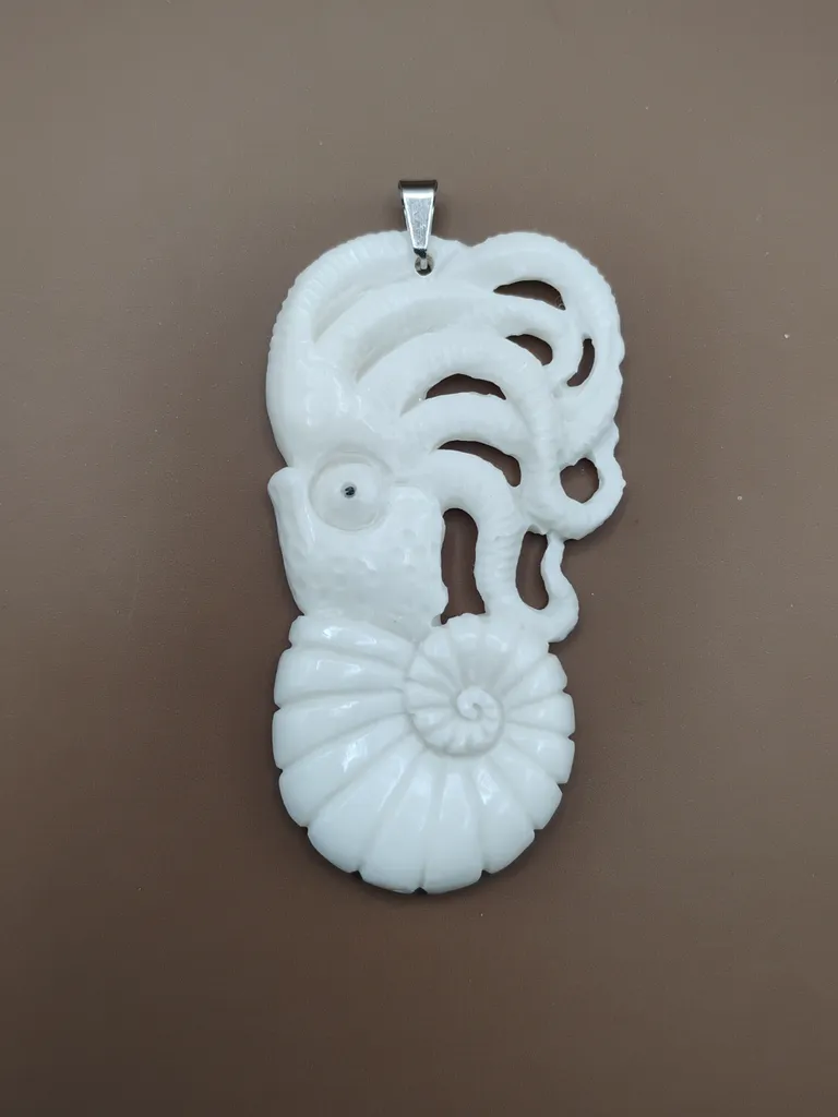Pendentif en Os luxe -Ammonite-