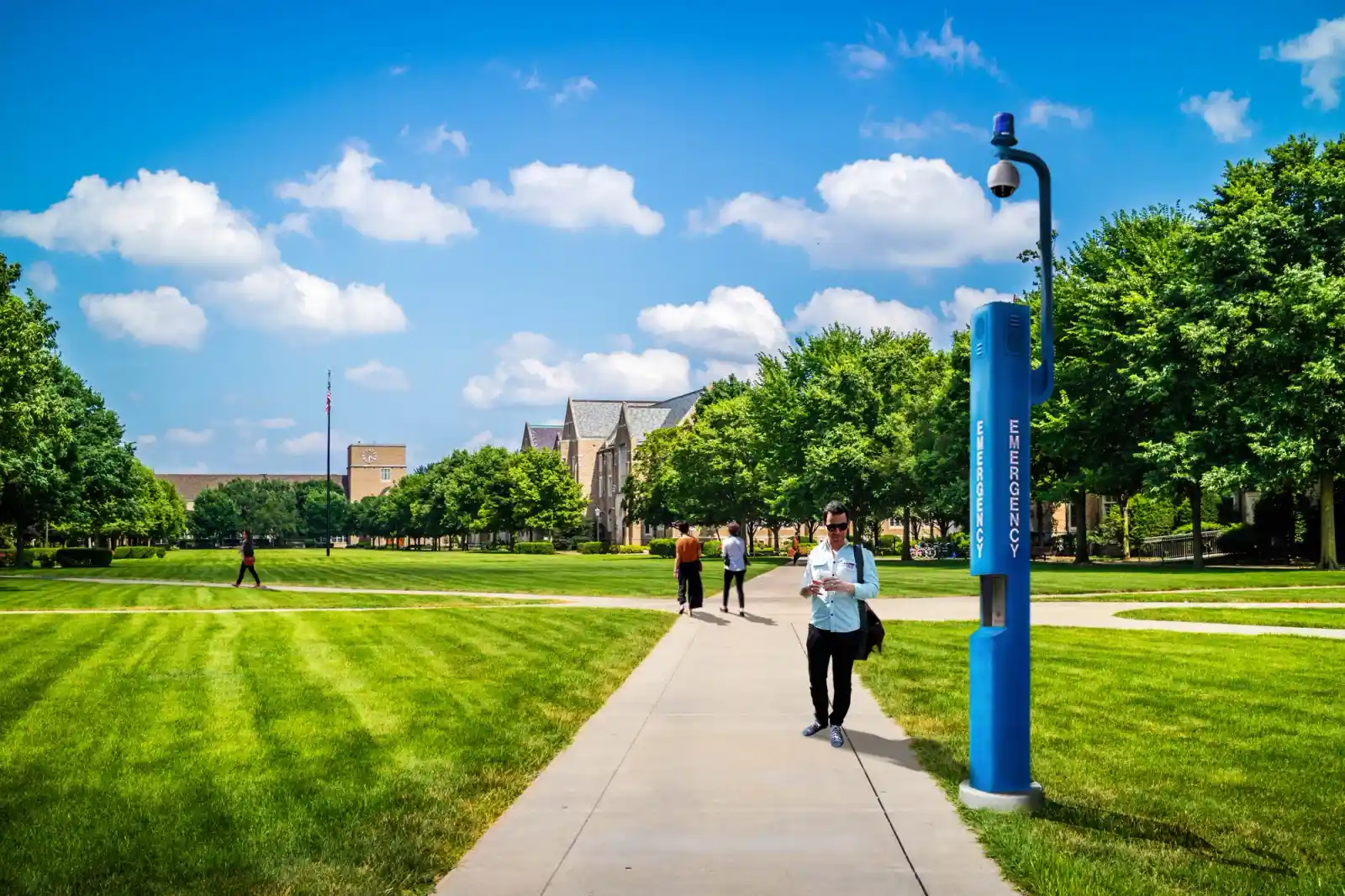 TSL BLUE WEBS TOWER WITH CAMERA Campus