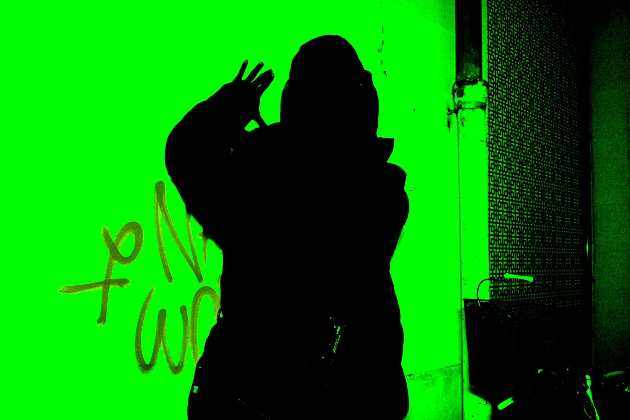 a photo of green light shot 14