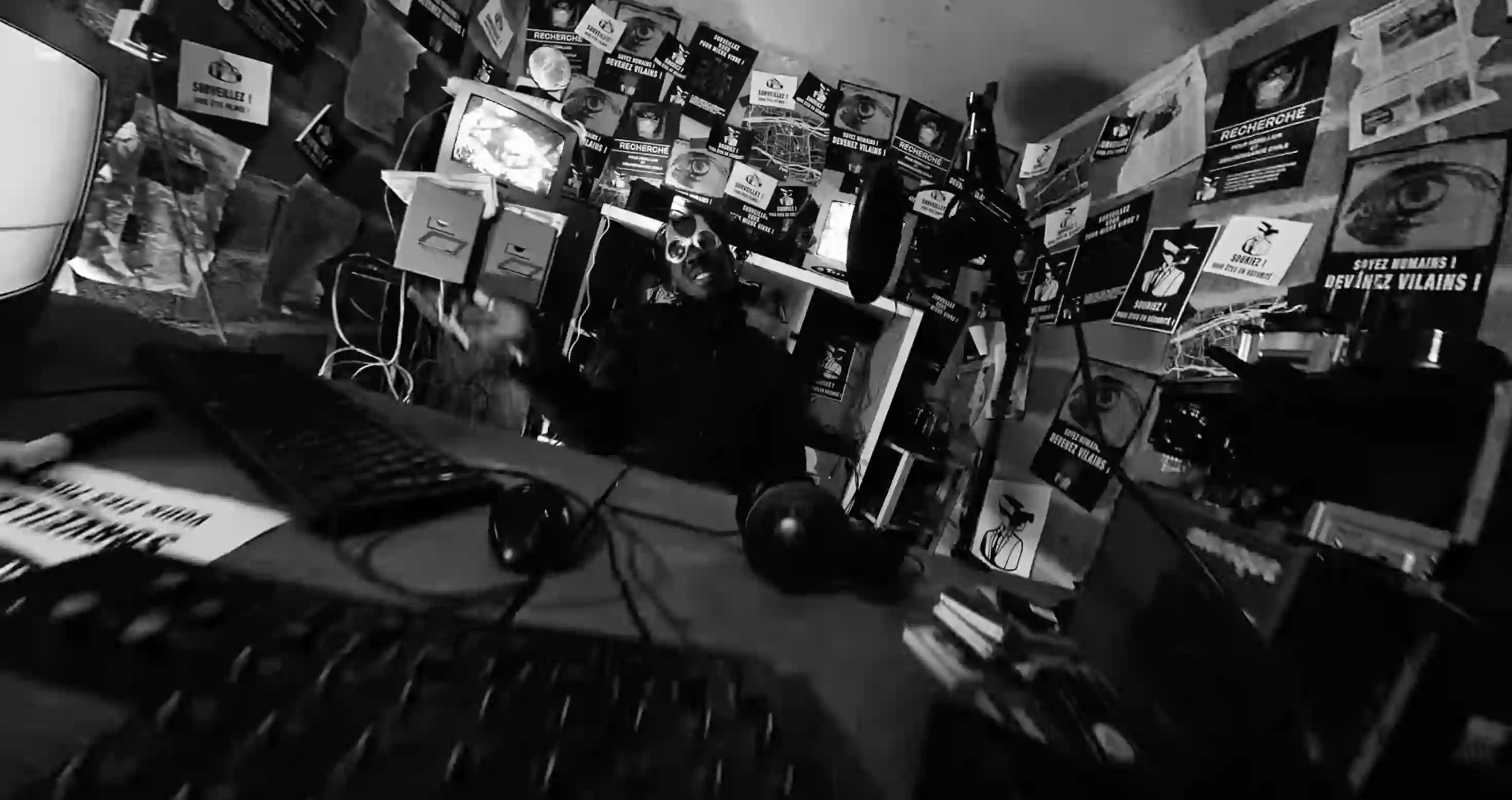 a screenshot of MERCUREB101's film, second scene