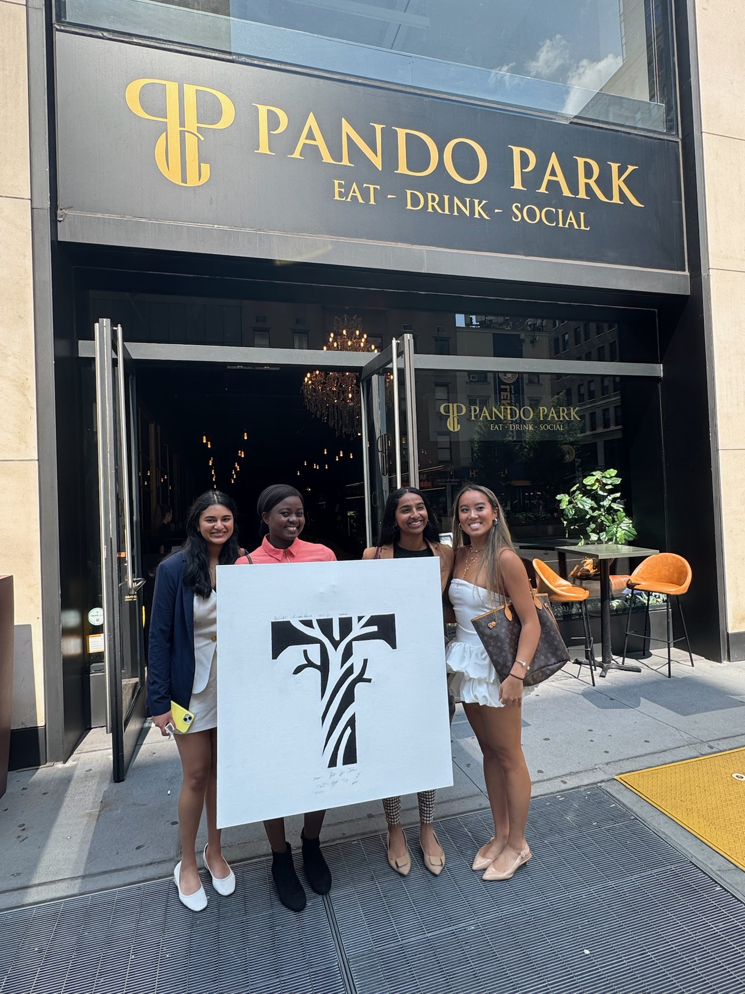 [background image] image of picturesque nearby location (for a bed & breakfast)