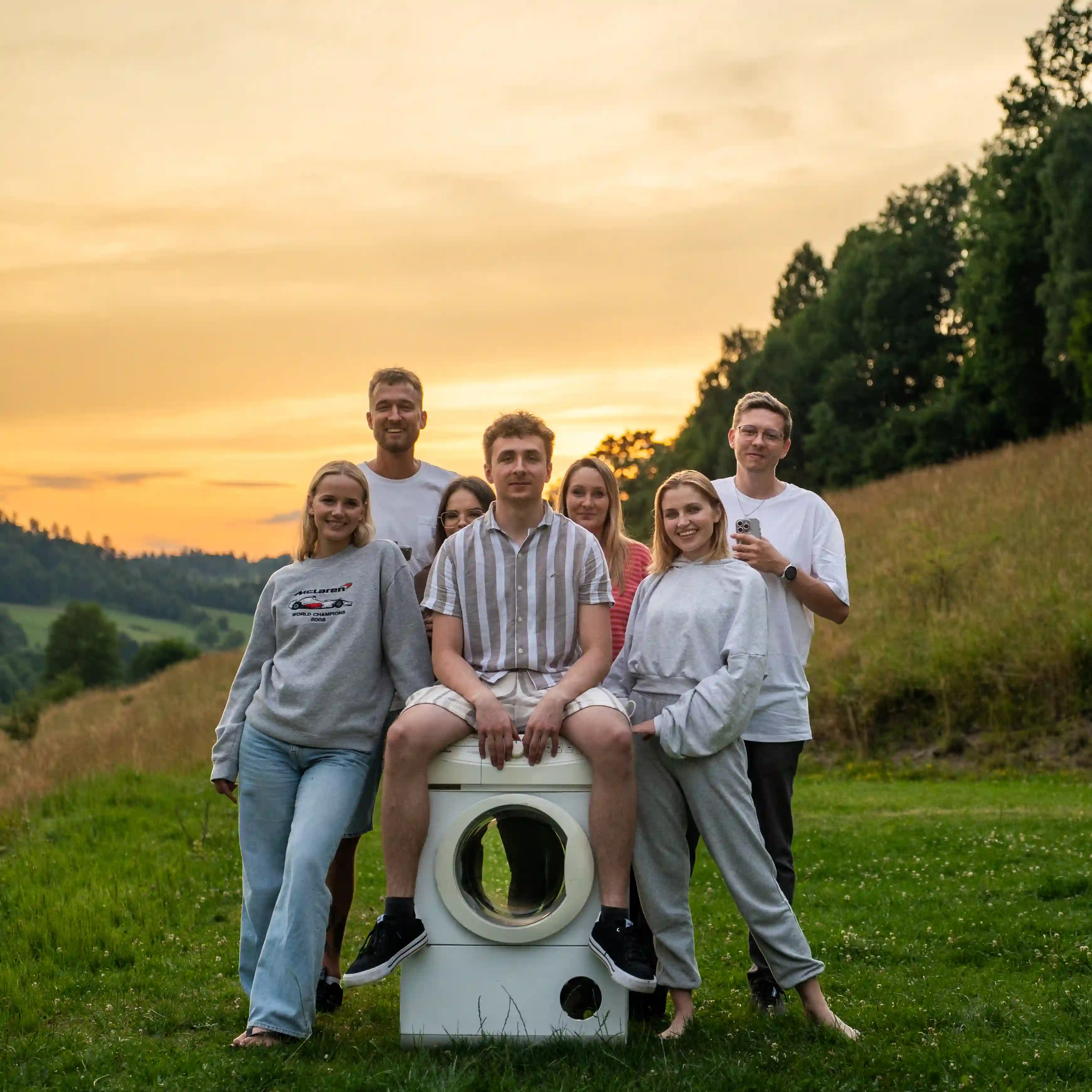 Zdjęcia osób z zespołu RSM na eventach lub podczas sesji zdjęciowej