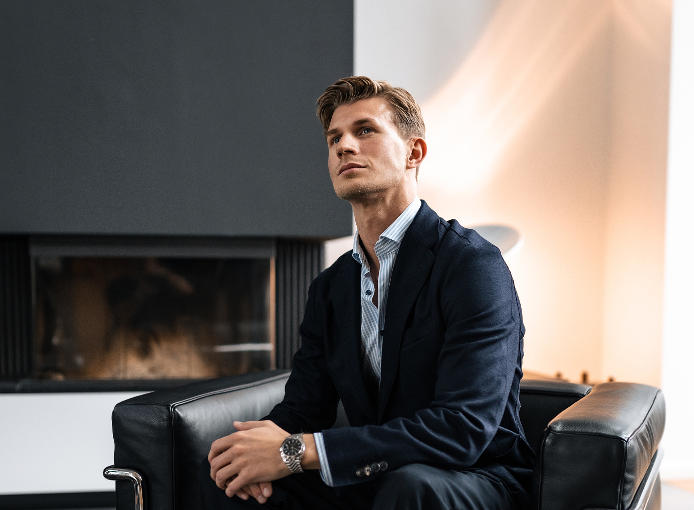 Portrait ein junges Mannes in einem Anzug