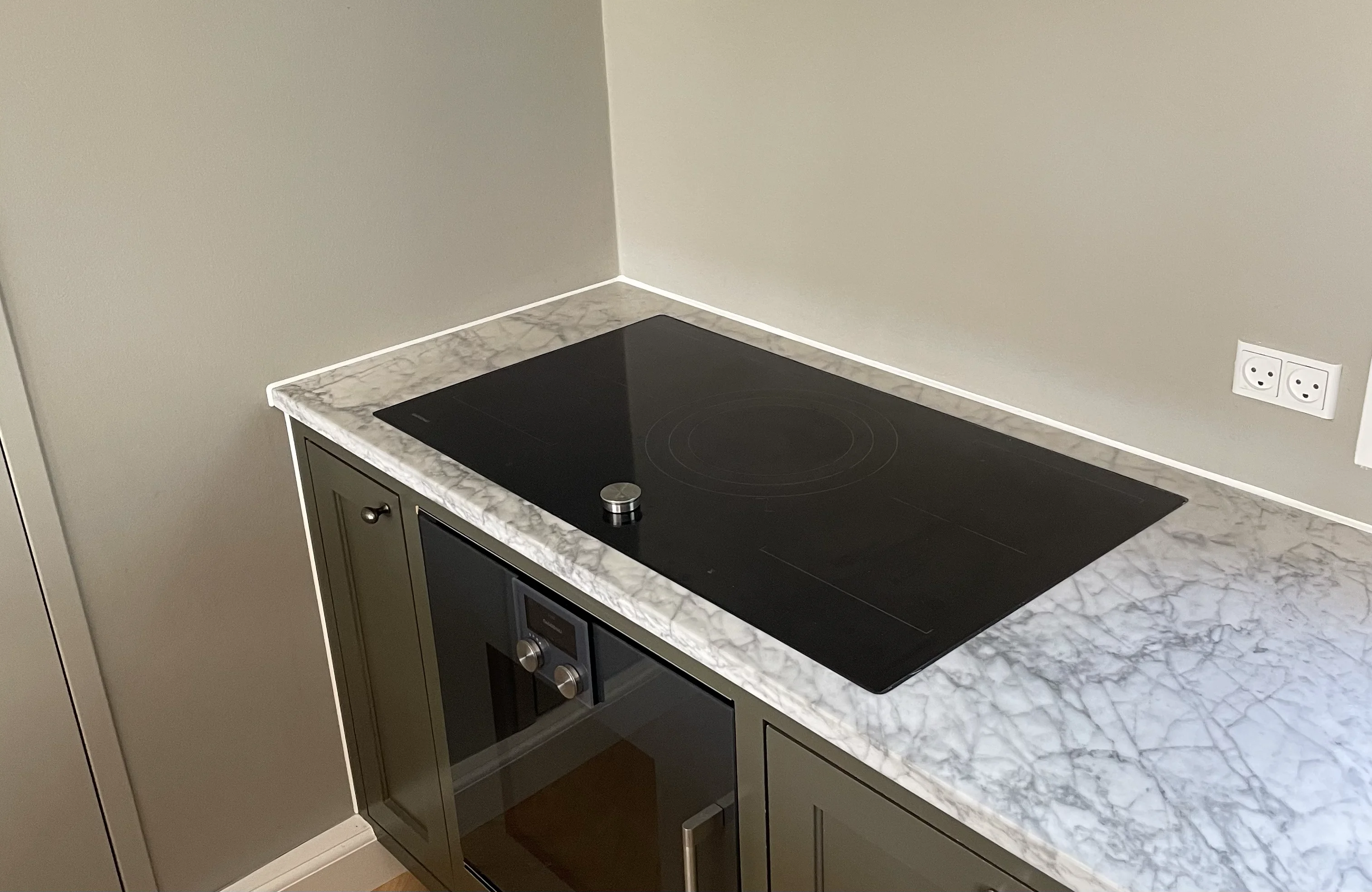 Hero image for the article on the finishing problem in kitchens