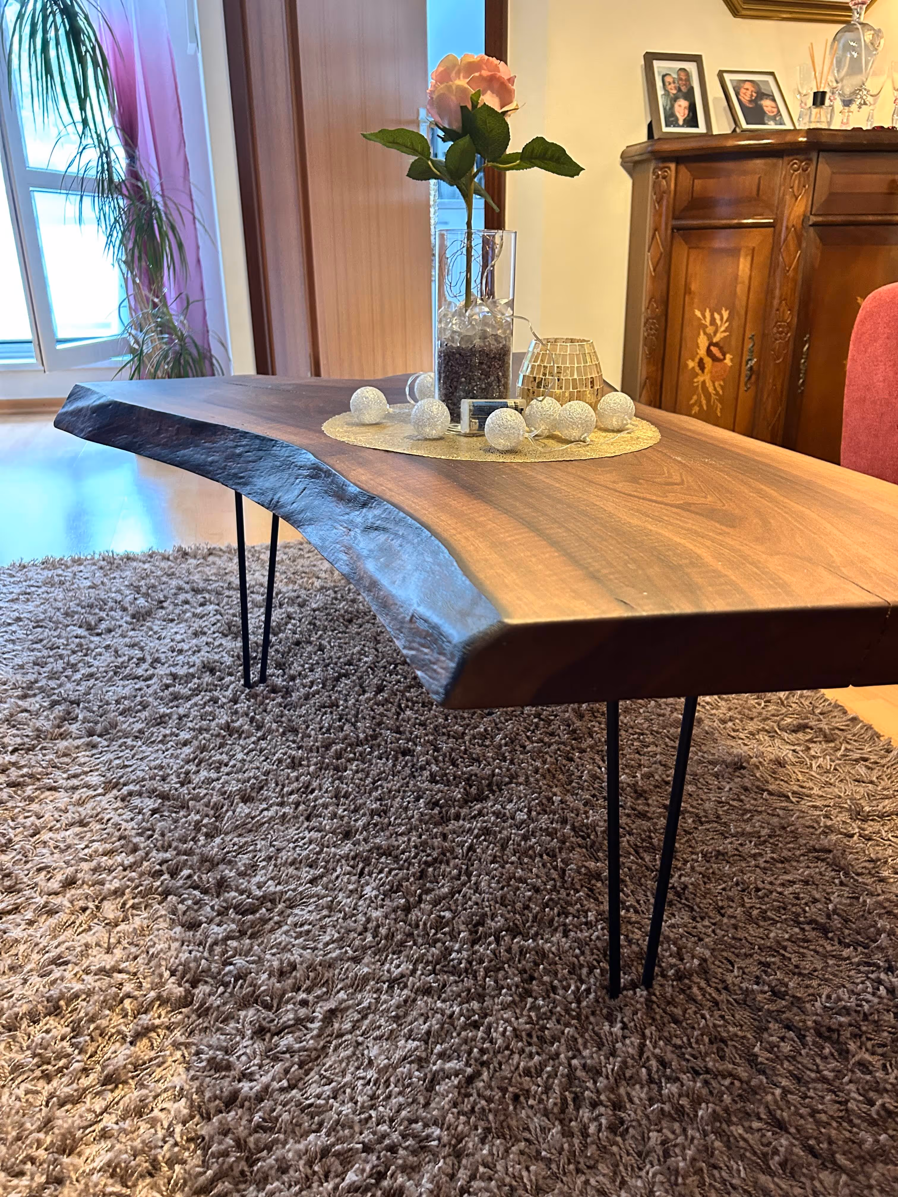 Couchtisch aus amerikanischem Nussbaum