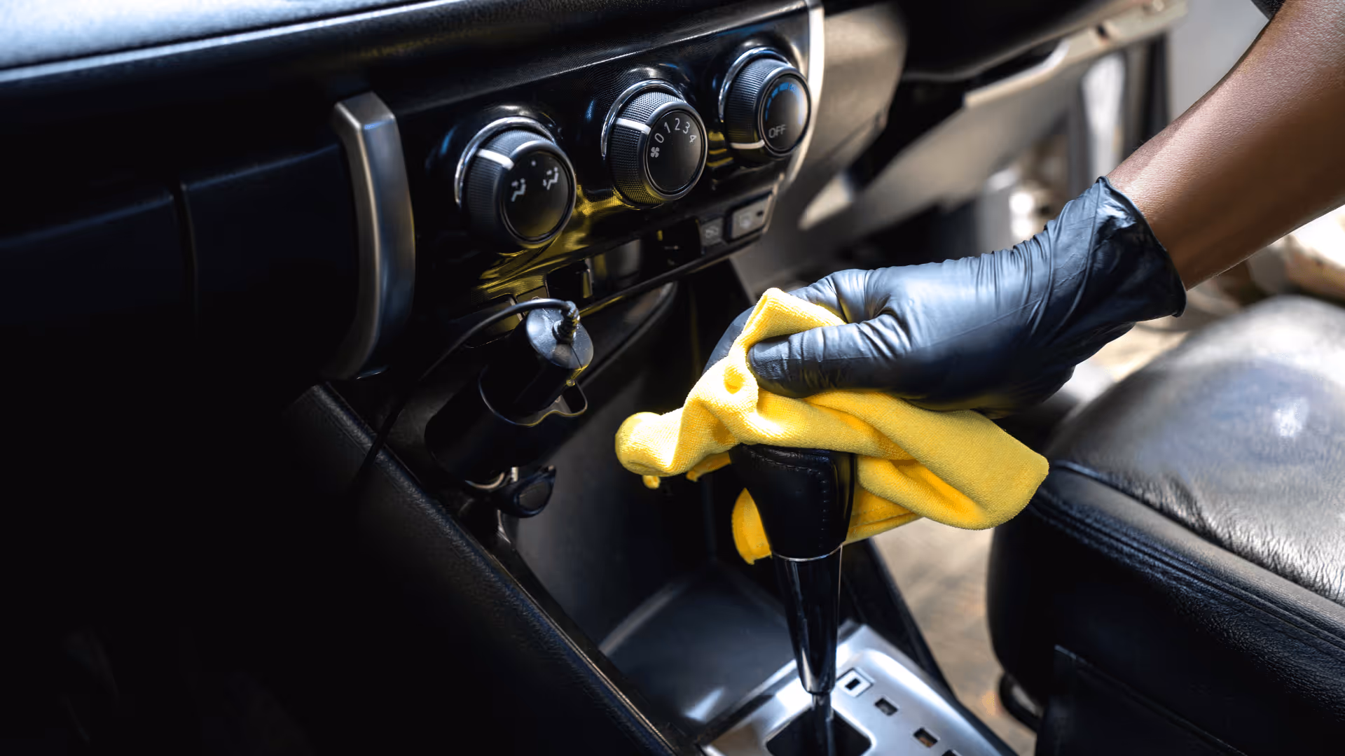Cleaning Car Service