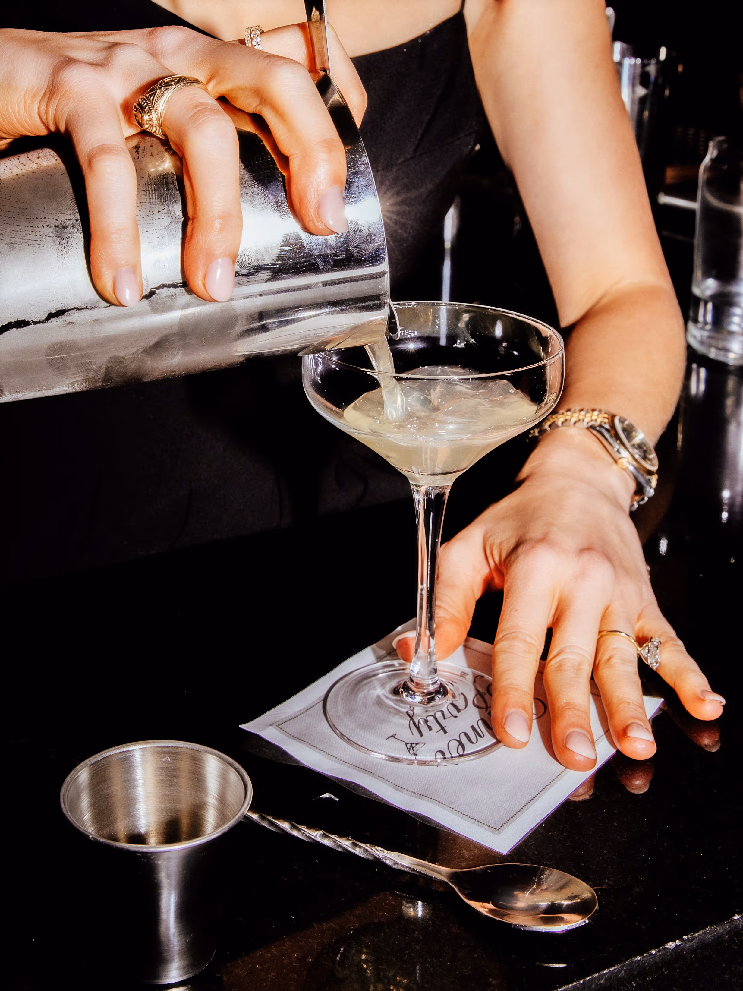 mixing drinks - Night Inn Experience
