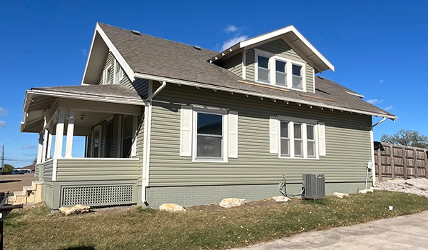 residential siding replacement project