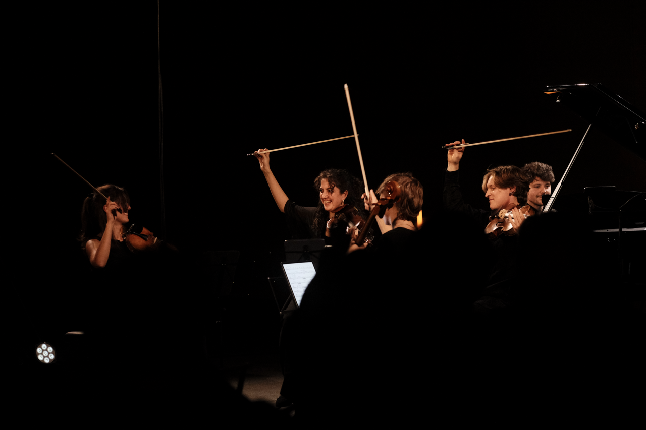 Chiara Sannicandro, Ayla Sahin, Edgar Francis, Jansen Ryser and James Morley at the end of the performance