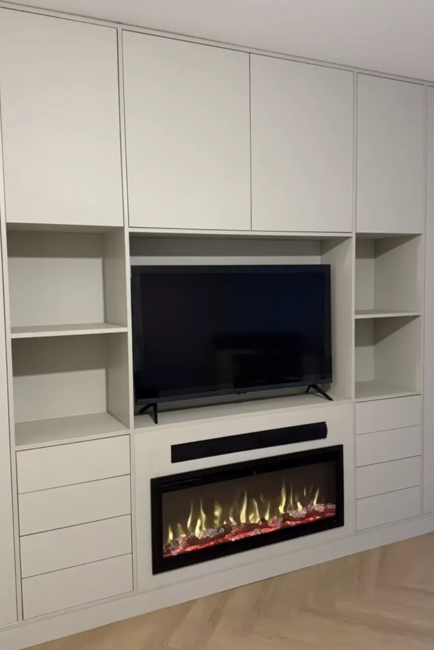 TV-kast op maat met televisie ingebouwd, TV meubels op maat inbouwkast door SA Meubels Harderwijk