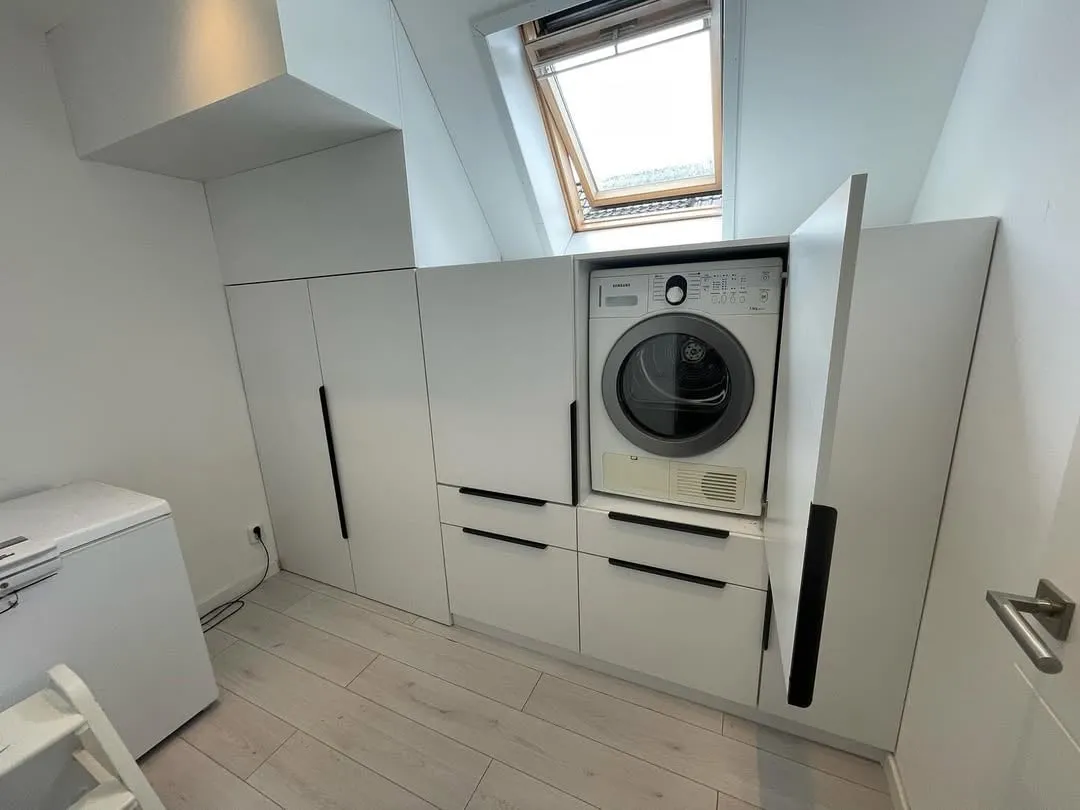 Wasmachinekasten wit op maat, maatwerk opbergruimte kasten door SA Meubels Harderwijk